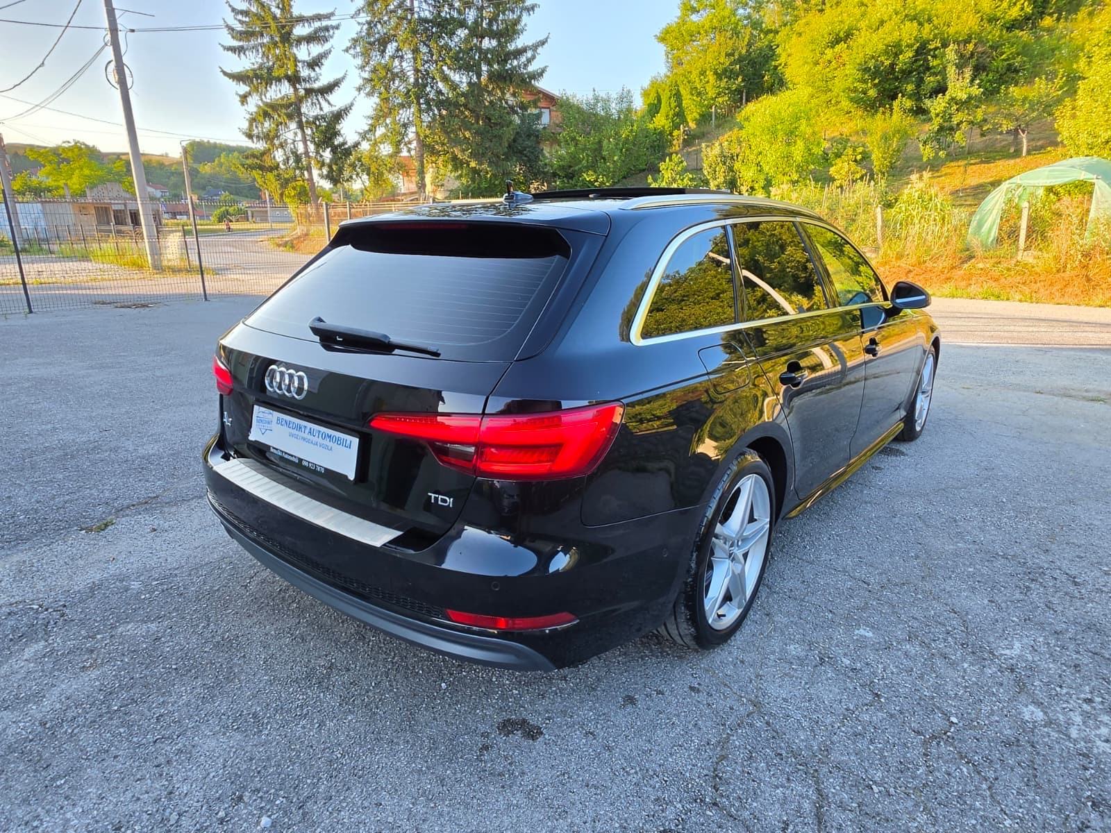 Audi A4 2,0 TDI S-line — panorama — virtual — kamera 360, fotografija 9