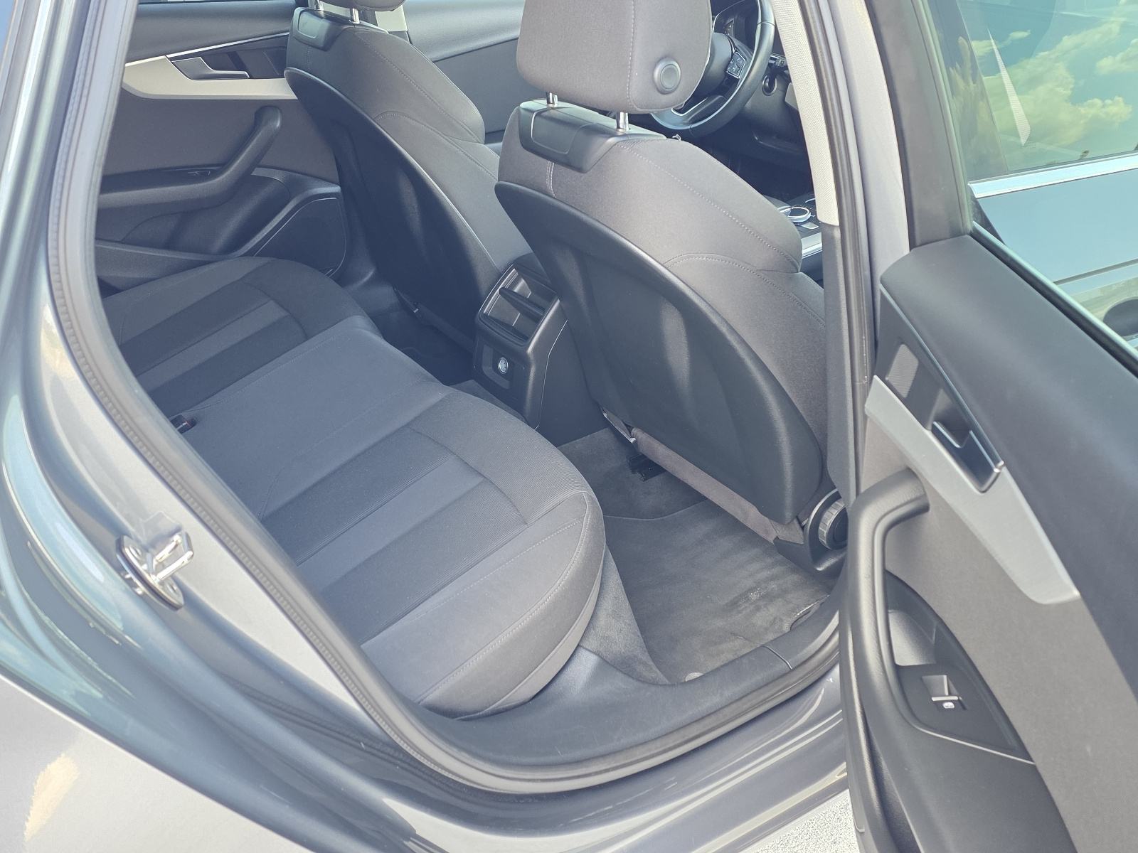Audi A4 2,0 TDI S LINE,S TRONIK,VIRTUAL,GRIJANJE SJEDALA, fotografija 10