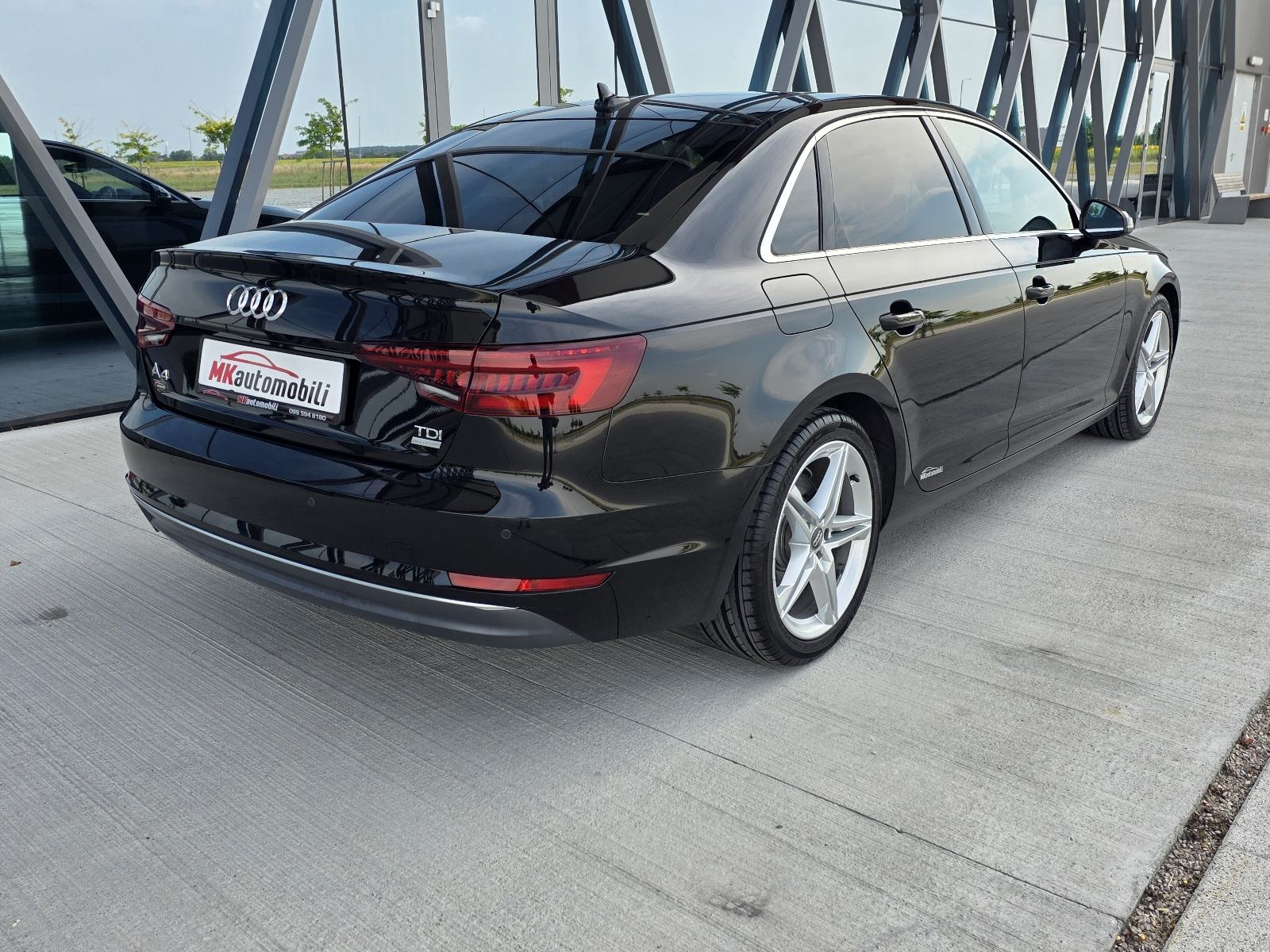 Audi A4 2,0 TDI S LINE,VIRTUAL,NAVI,FUL LED, fotografija 6
