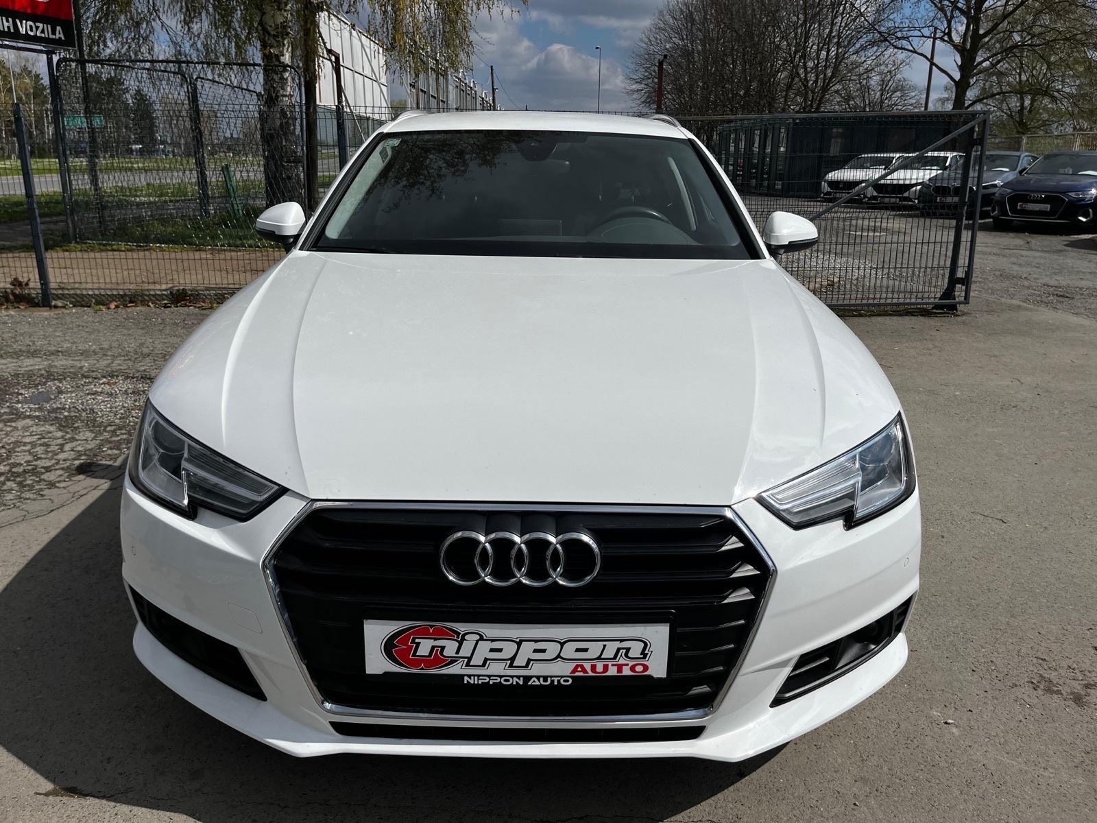 Audi A4 Avant 2,0 TDI S-Tronic REG:12/2026 - NAVI - LEASING RATA 460 €, fotografija 2