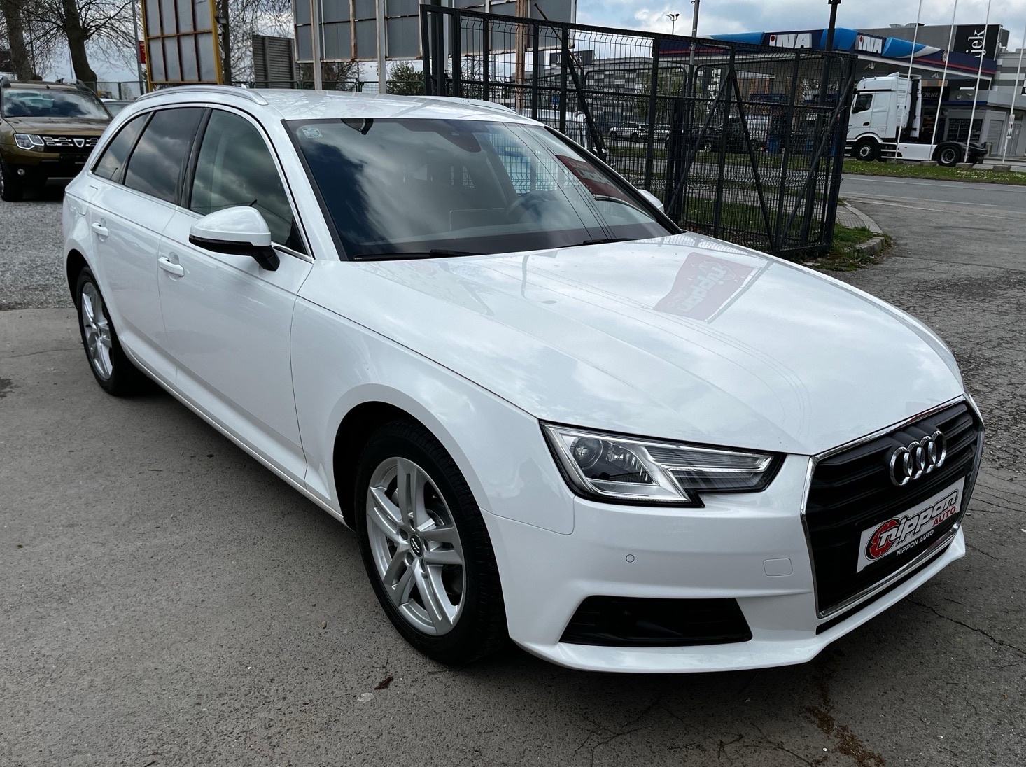 Audi A4 Avant 2,0 TDI S-Tronic REG:12/2026 - NAVI - LEASING RATA 460 €, fotografija 8
