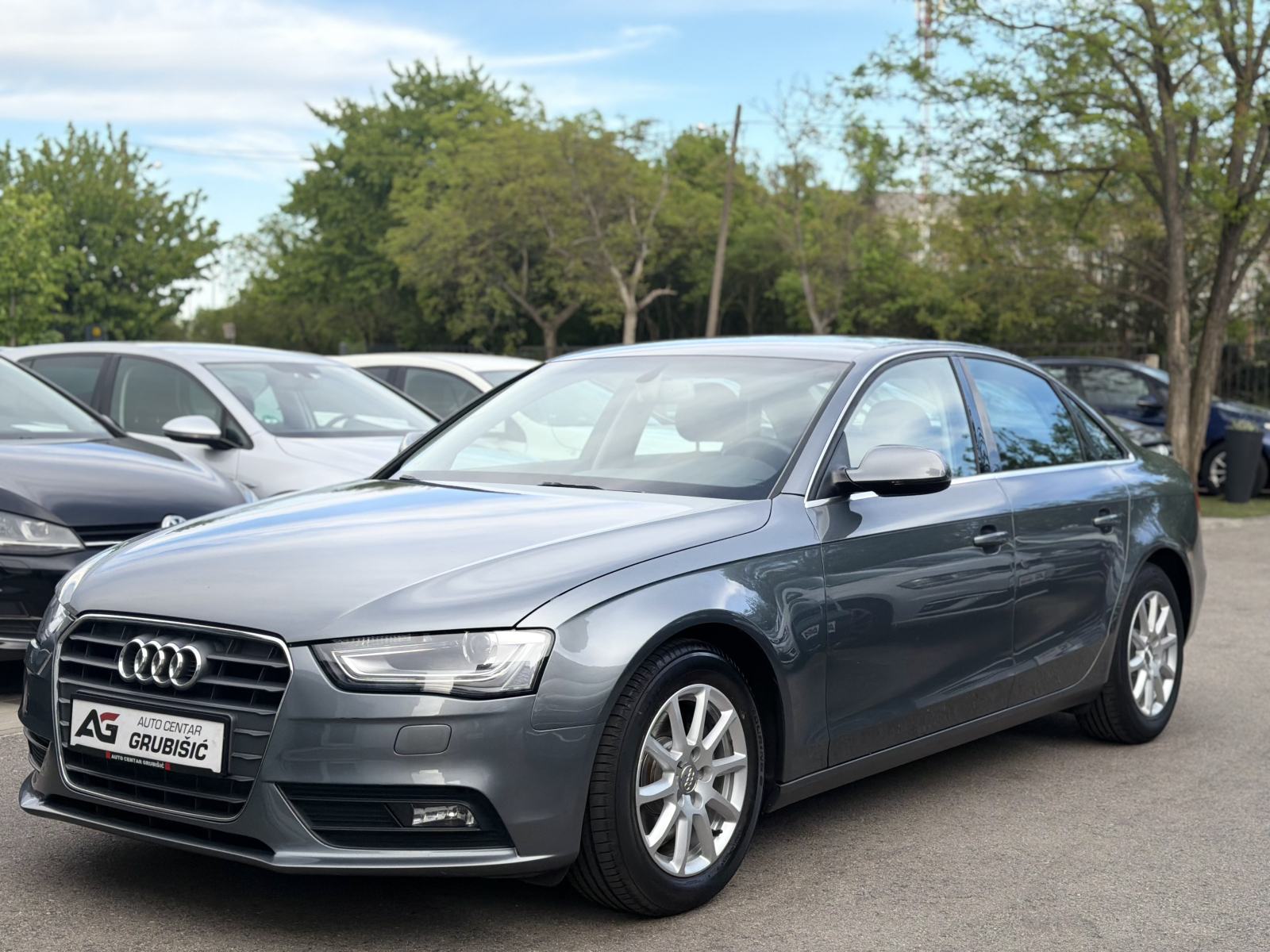 Audi A4 2,0 TDI *Bi-Xenon* *Sport oprema* *Top stanje* *Jamstvo*, fotografija 3