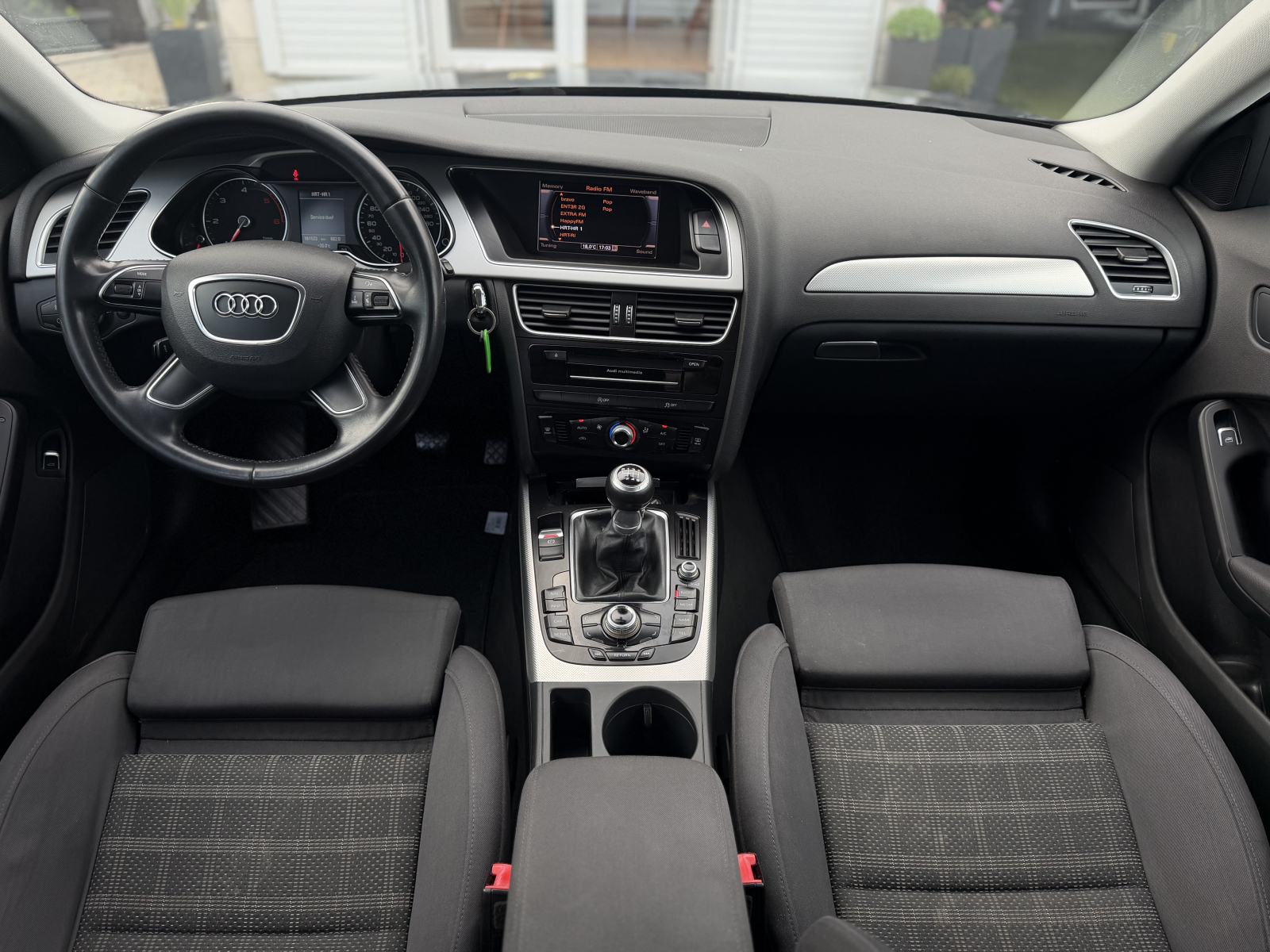 Audi A4 2,0 TDI *Bi-Xenon* *Sport oprema* *Top stanje* *Jamstvo*, fotografija 13