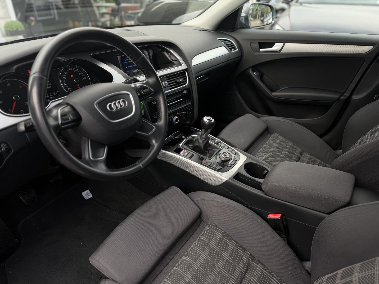 Audi A4 2,0 TDI *Bi-Xenon* *Sport oprema* *Top stanje* *Jamstvo*, fotografija 16