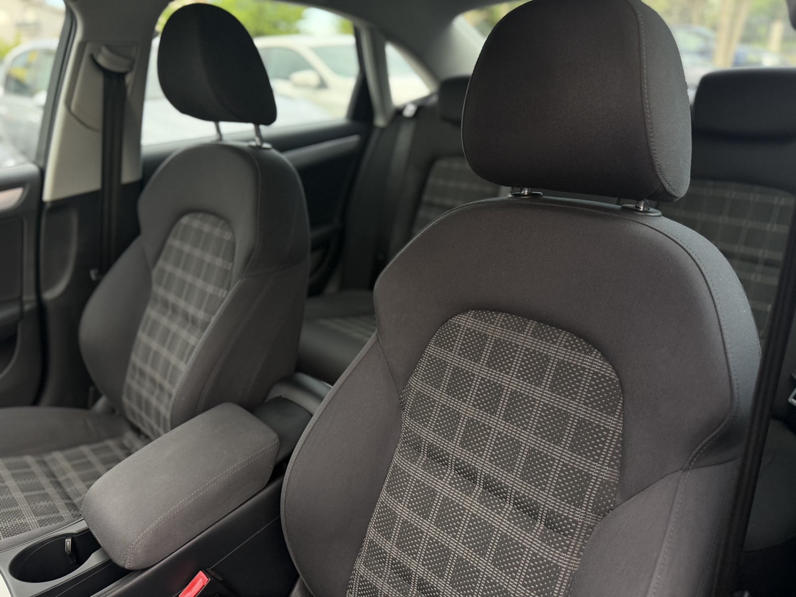 Audi A4 2,0 TDI *Bi-Xenon* *Sport oprema* *Top stanje* *Jamstvo*, fotografija 14
