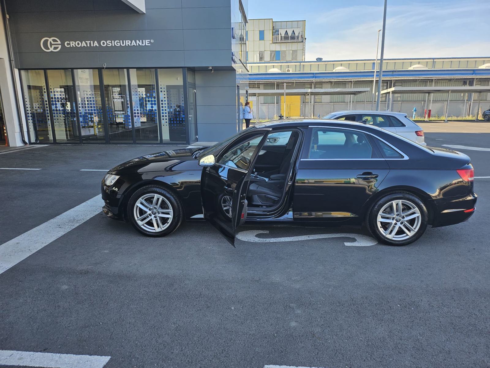 Audi A4 2,0 TDI Automatik, RH AUTO, 138 000KM, 2017, PRILIKA!, fotografija 7