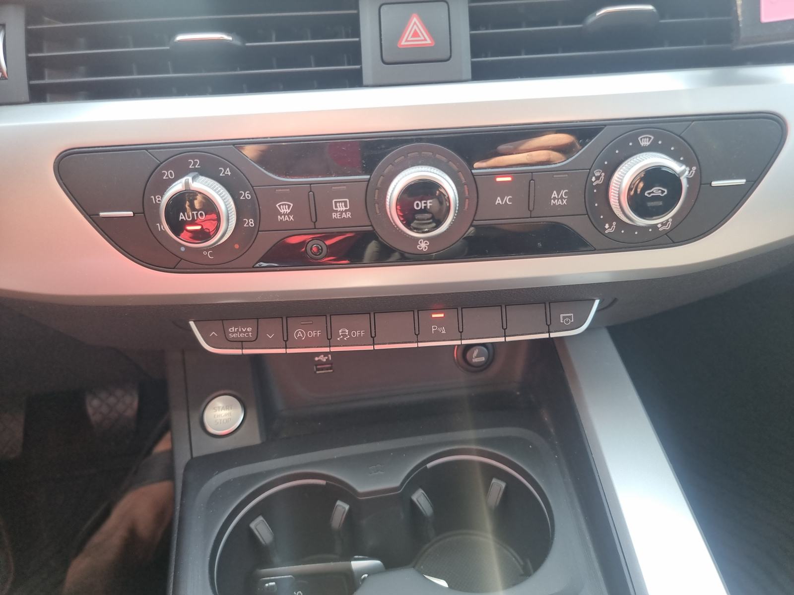 Audi A4 2,0 TDI, fotografija 12