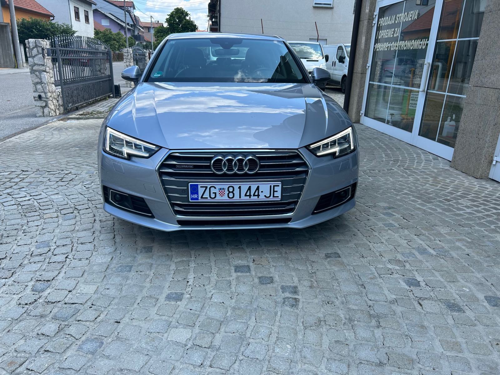 Audi A4 2,0 TDI Sport aut Quattro, top stanje, matrix, servisi,gume 2x, fotografija 2