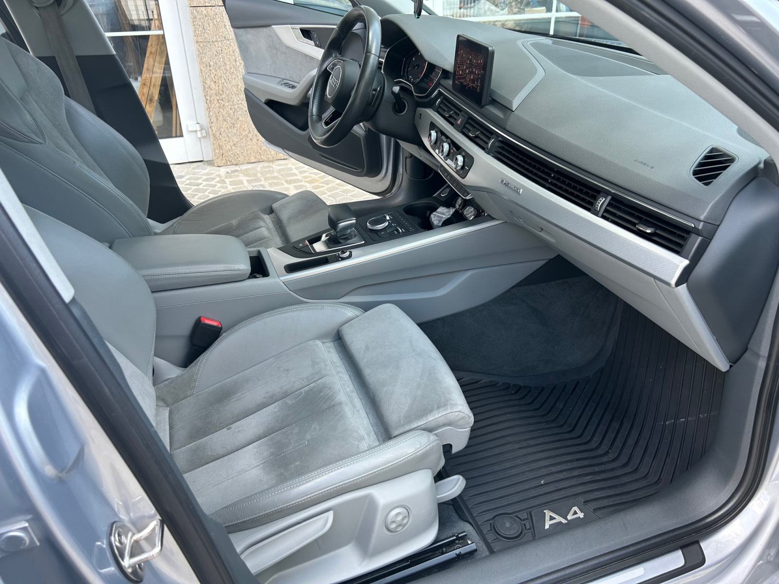 Audi A4 2,0 TDI Sport aut Quattro, top stanje, matrix, servisi,gume 2x, fotografija 12