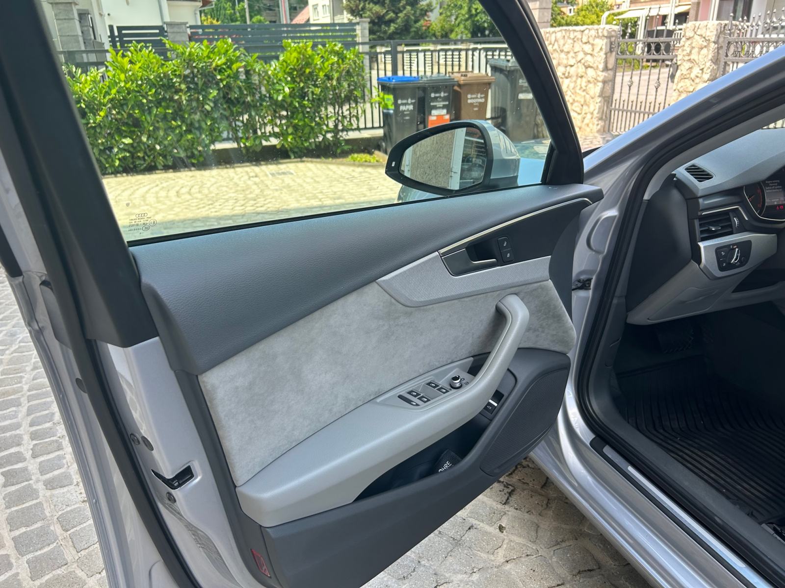 Audi A4 2,0 TDI Sport aut Quattro, top stanje, matrix, servisi,gume 2x, fotografija 7