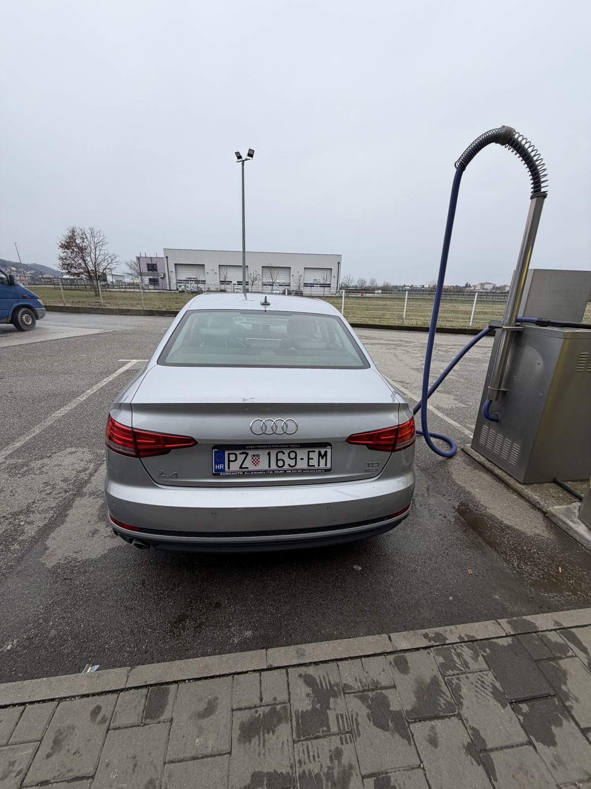 Audi A4 2,0 TDI Sport automatik, fotografija 6