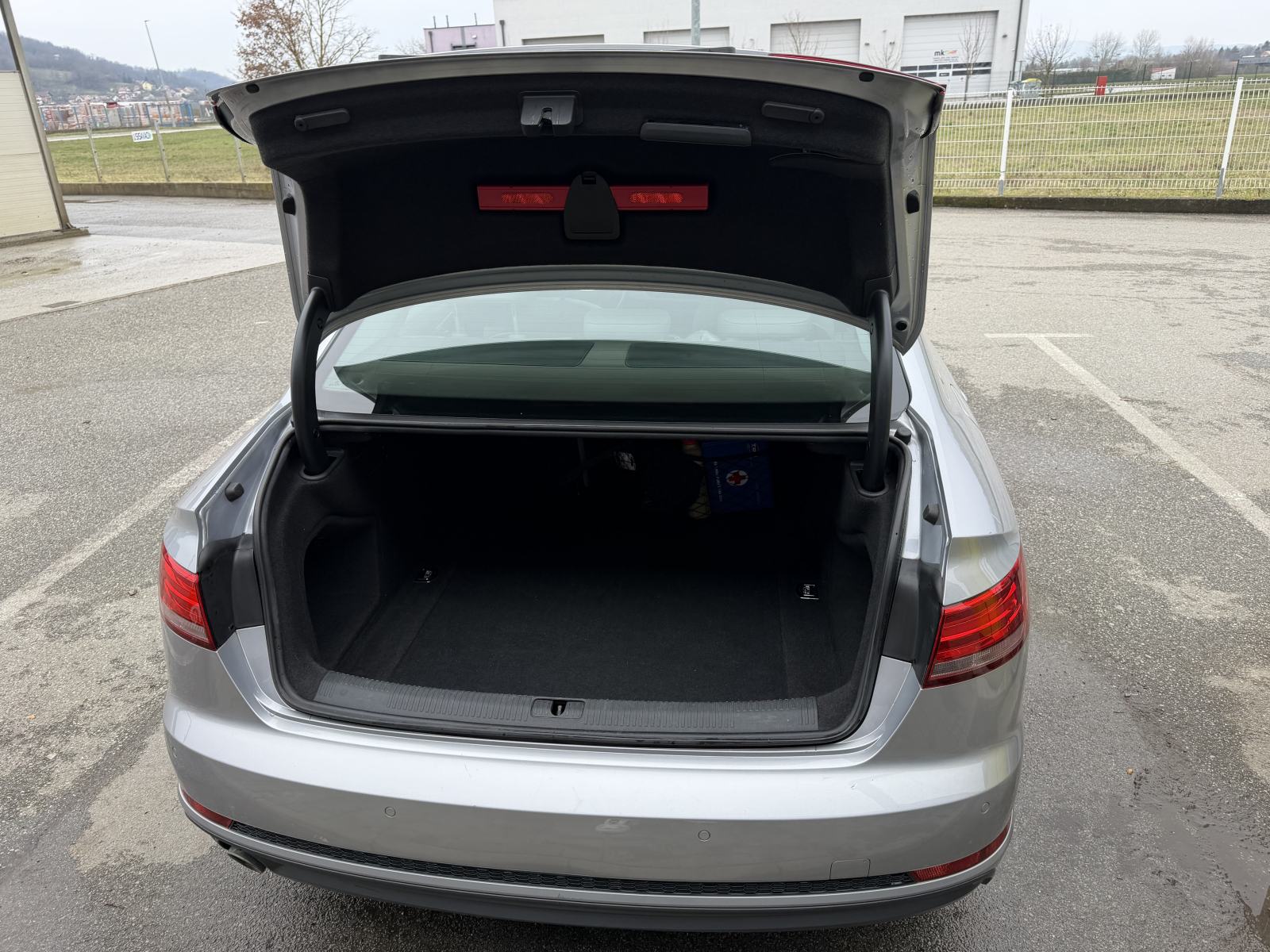 Audi A4 2,0 TDI Sport automatik, fotografija 7