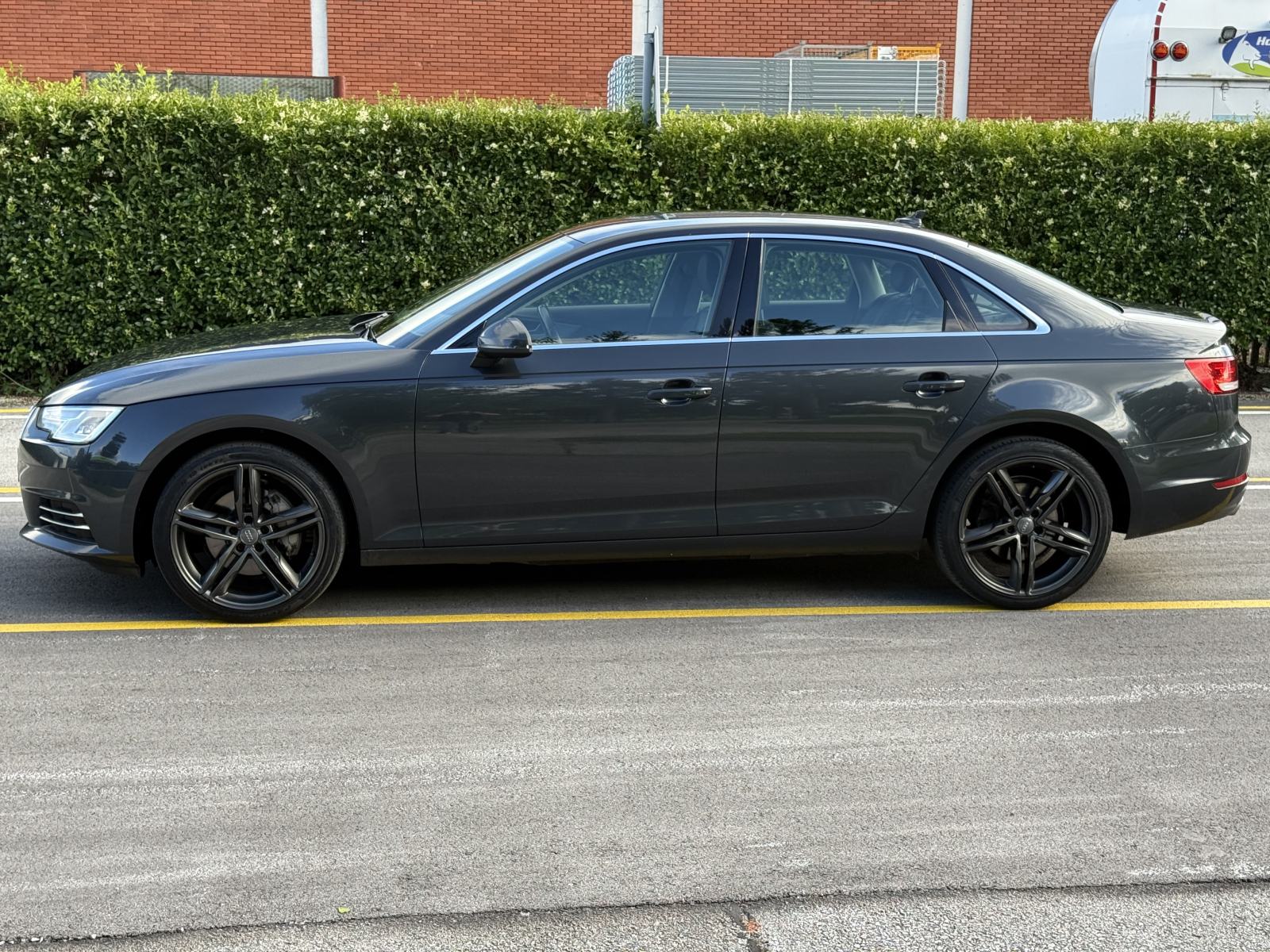 Audi A4 2,0 TDI 190ks quattro Sport S-tronic virtual cockpit, fotografija 3