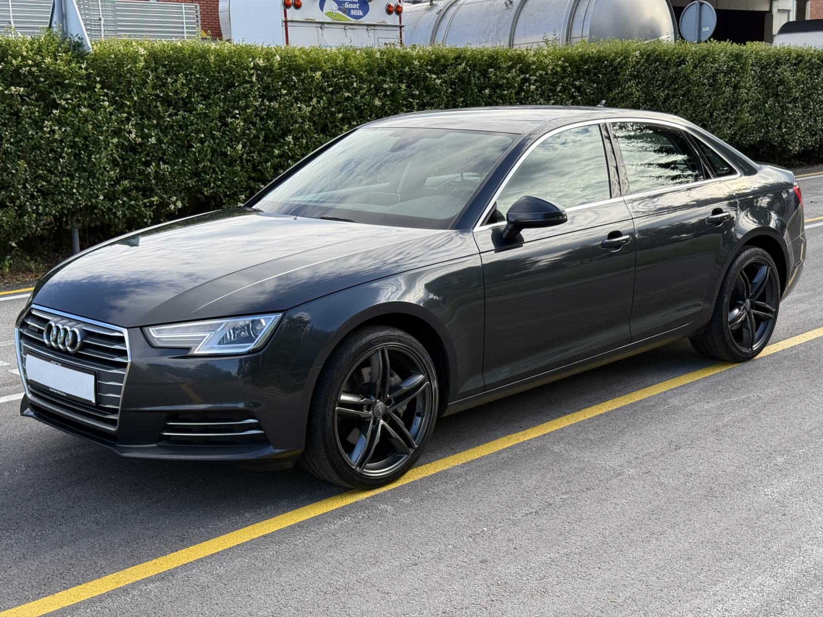 Audi A4 2,0 TDI 190ks quattro Sport S-tronic virtual cockpit, fotografija 2