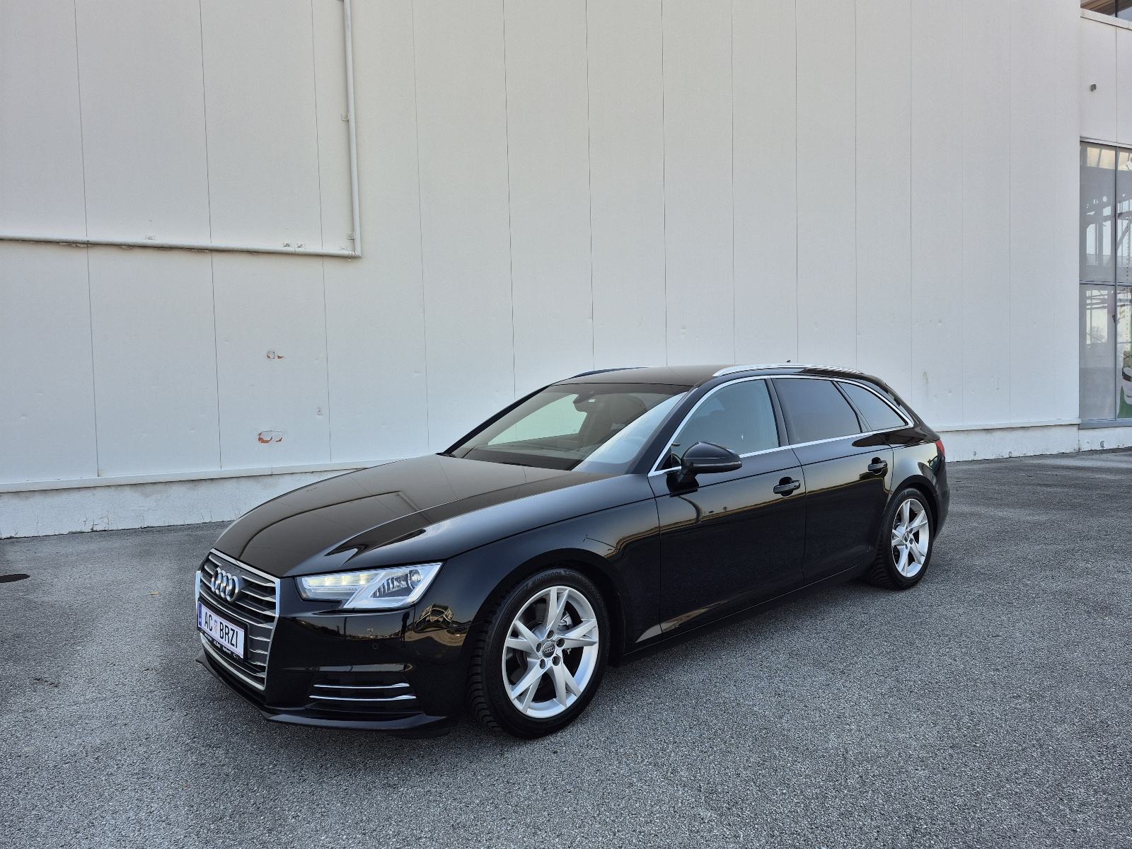 Audi A4 2,0 TDI Sport sjedala,navigacija, el.gepek,senzori,el.retroviz, fotografija 3