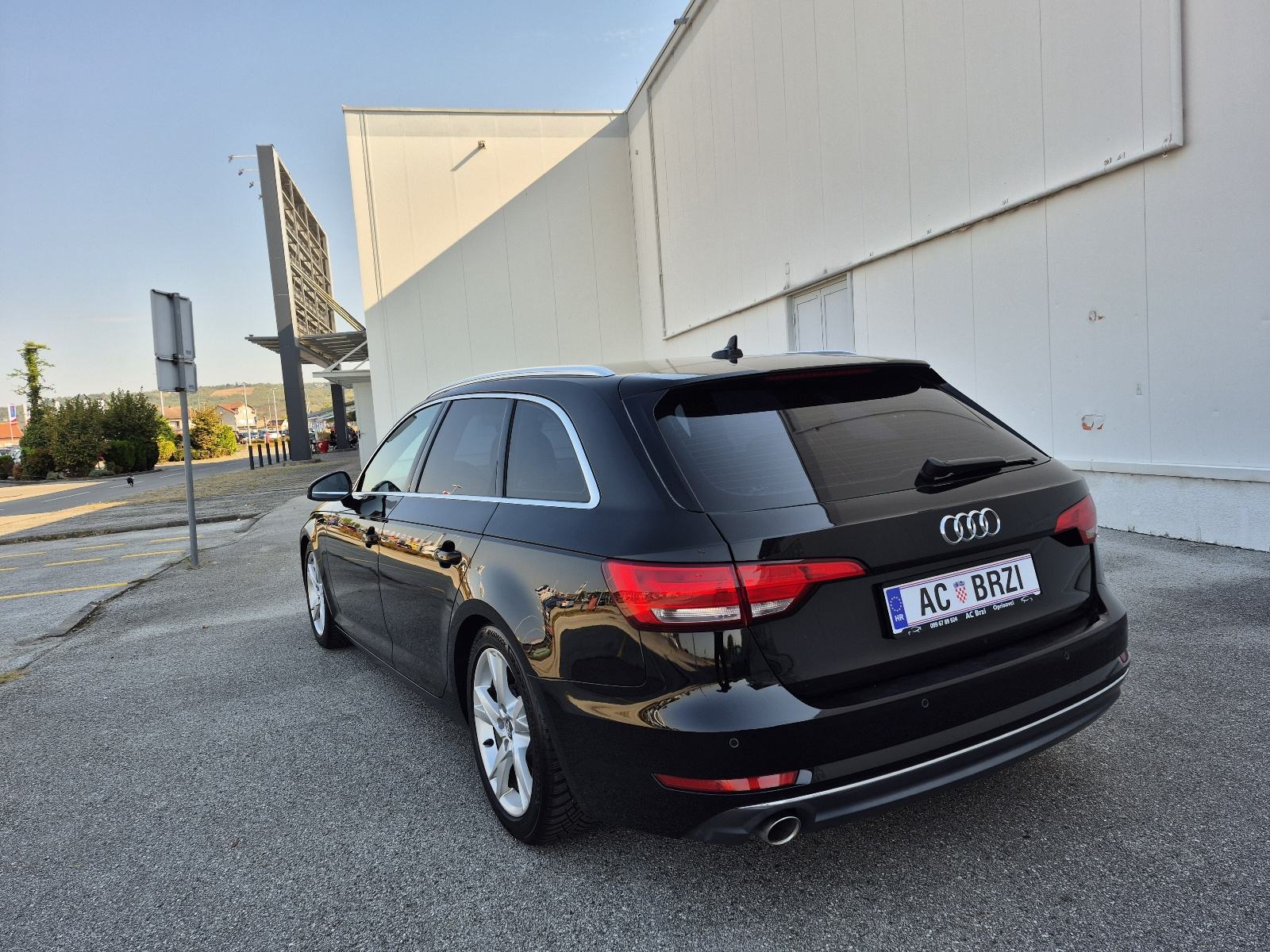 Audi A4 2,0 TDI Sport sjedala,navigacija, el.gepek,senzori,el.retroviz, fotografija 6