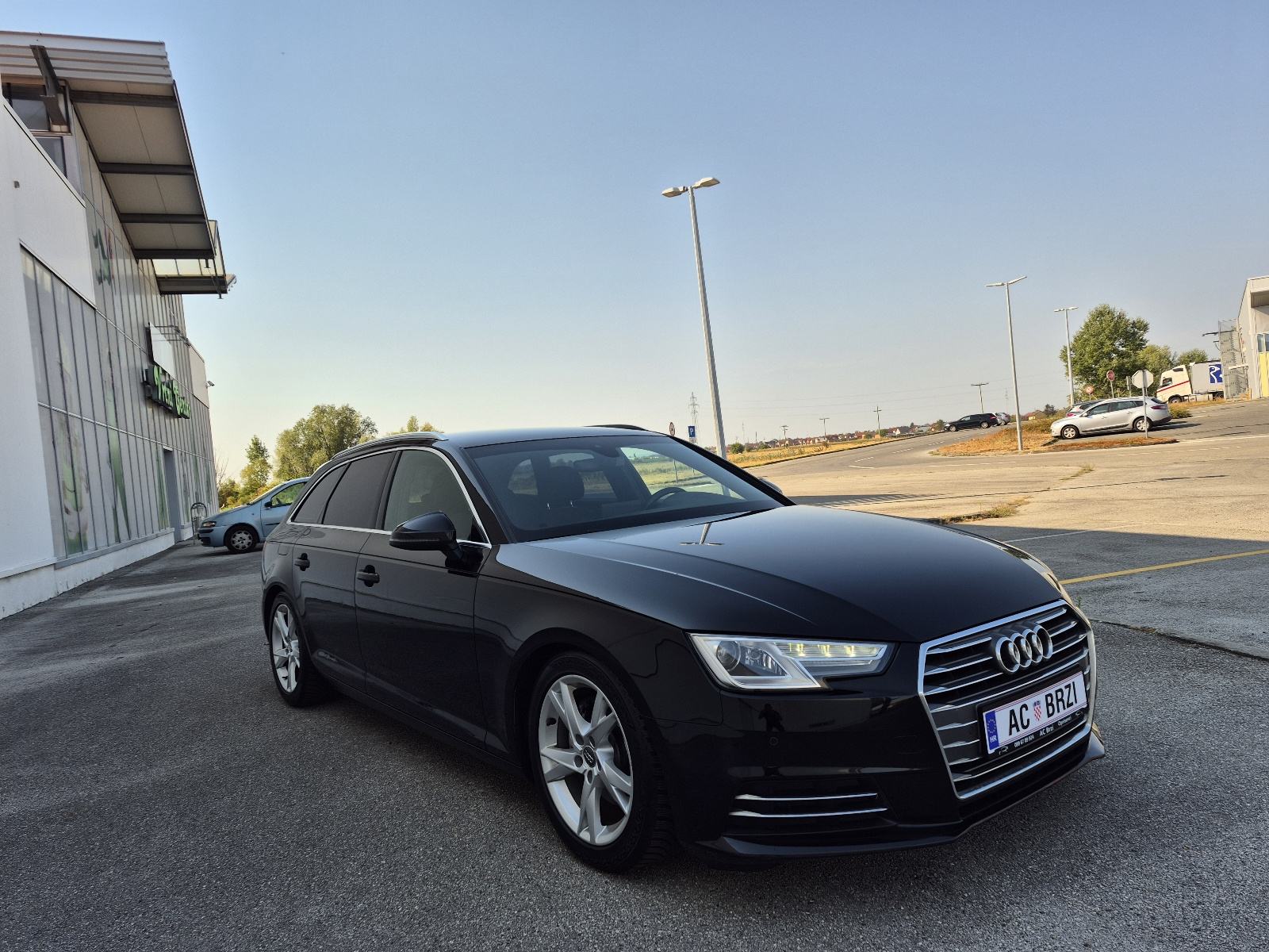 Audi A4 2,0 TDI Sport sjedala,navigacija, el.gepek,senzori,el.retroviz, fotografija 14