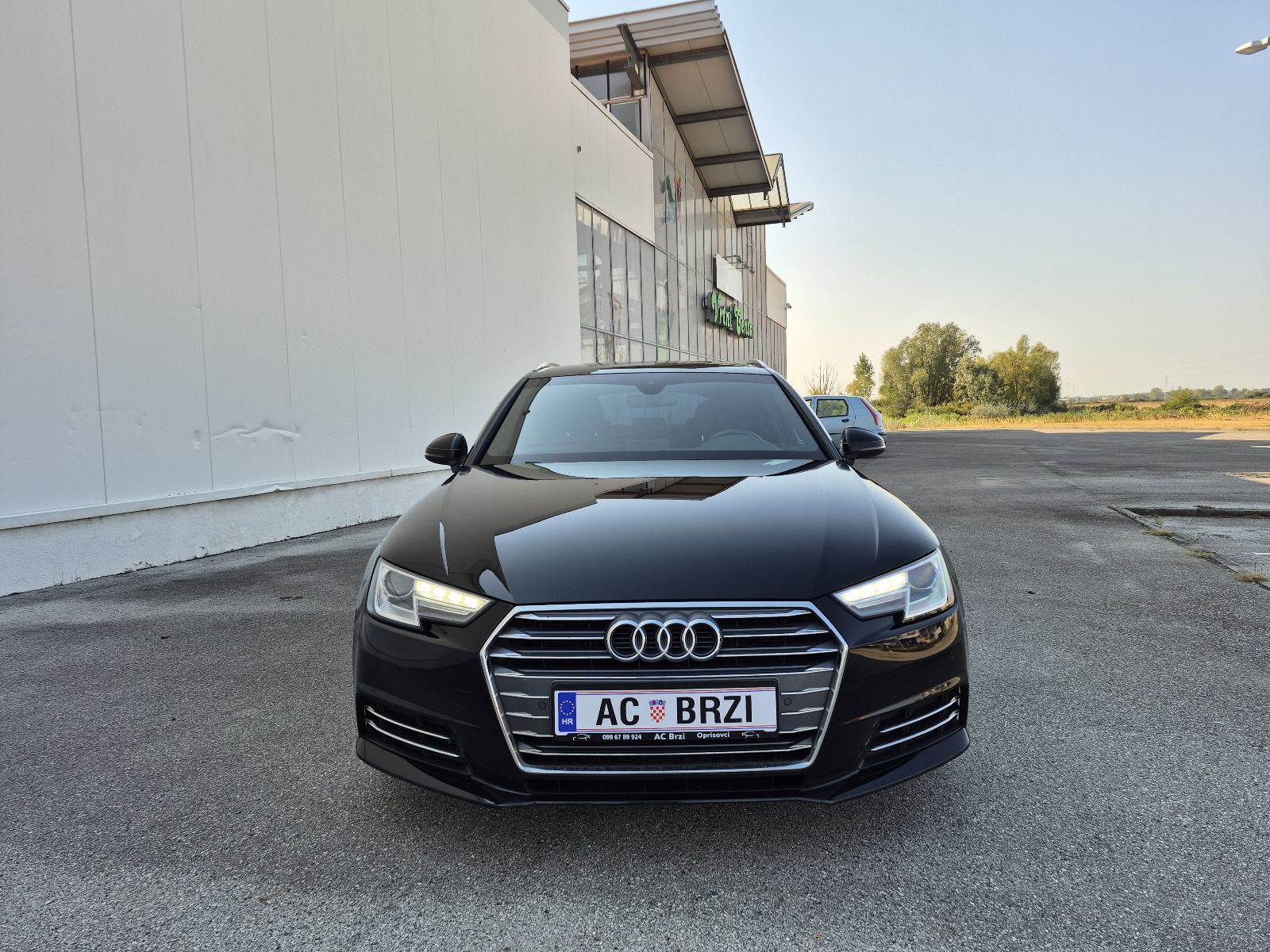 Audi A4 2,0 TDI Sport sjedala,navigacija, el.gepek,senzori,el.retroviz, fotografija 15