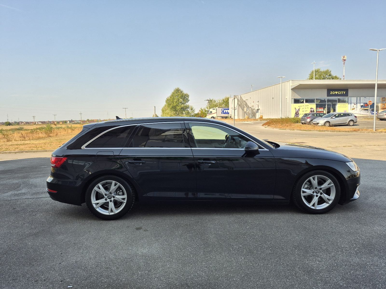 Audi A4 2,0 TDI Sport sjedala,navigacija, el.gepek,senzori,el.retroviz, fotografija 11