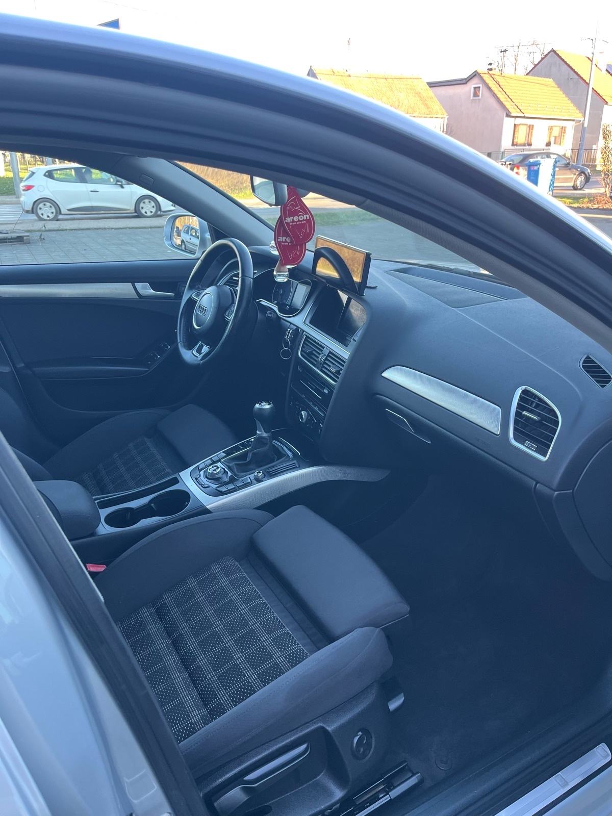 Audi A4 2,0 TDI Sport 150ks ATRAKTIVAN!!! zamjena…, fotografija 11