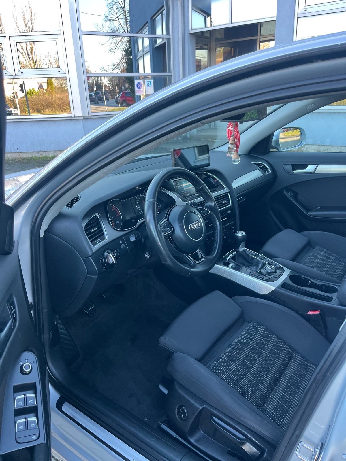 Audi A4 2,0 TDI Sport 150ks ATRAKTIVAN!!! zamjena…, fotografija 8