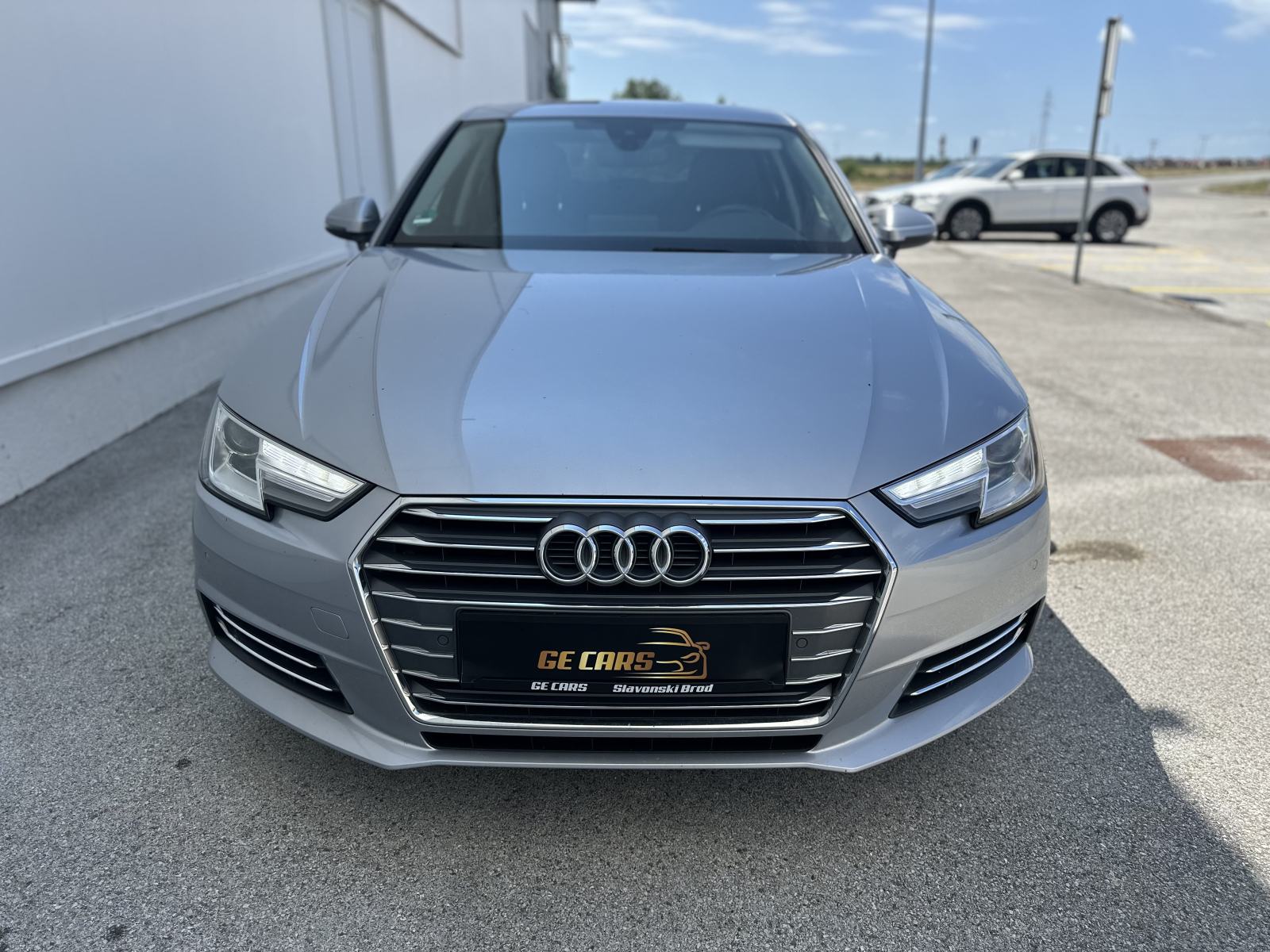 Audi A4 2,0 TDI SPORT S TRONIC/F1/LED/NAVI/TEMPOMAT/SENZORI, fotografija 3