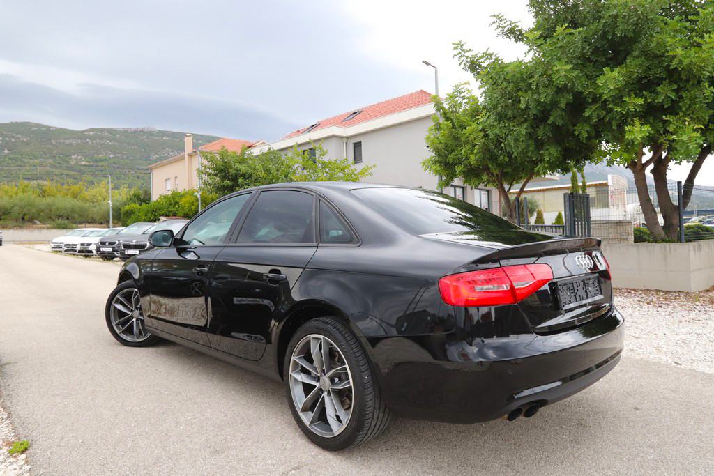 Audi A4 2.0 TDI Tiptronic Ambition -FACELIFT-, fotografija 15