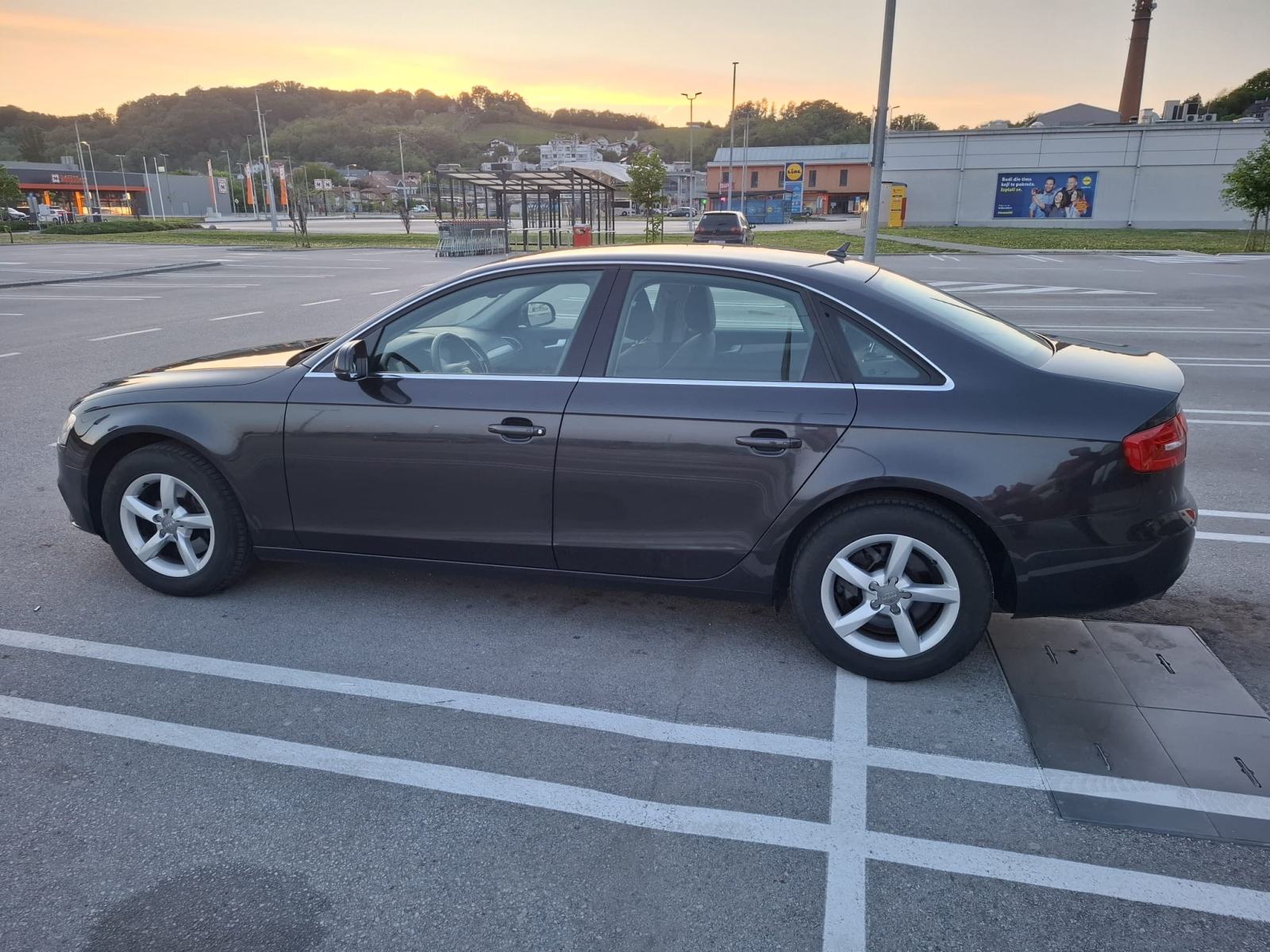 Audi A4 2,0 TDi - 275384 km - TOP STANJE - MOGUĆA ZAMJENA, fotografija 3