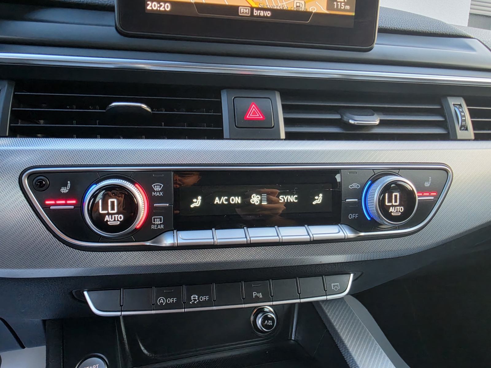 Audi A4 2,0 TDI ULTRA MATRIX NAVI VEL. SERVIS **GARANCIJA**, fotografija 15