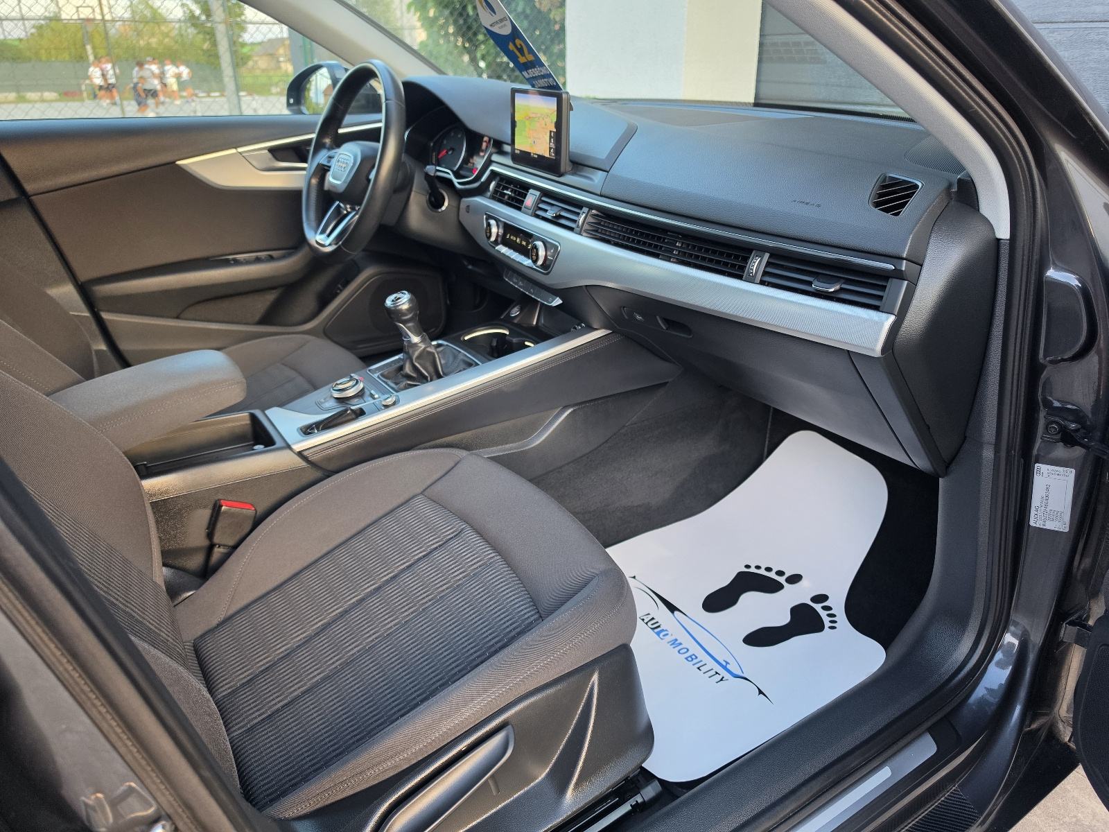 Audi A4 2,0 TDI ULTRA MATRIX NAVI VEL. SERVIS **GARANCIJA**, fotografija 12