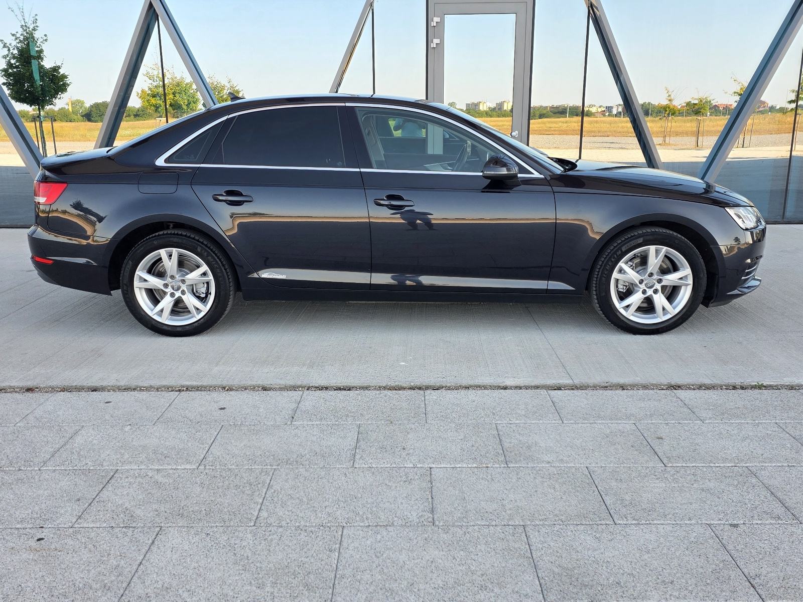 Audi A4 2,0 TDI,VIRTUAL, ALU,NAVI,XENON,172 T.K.M, fotografija 7