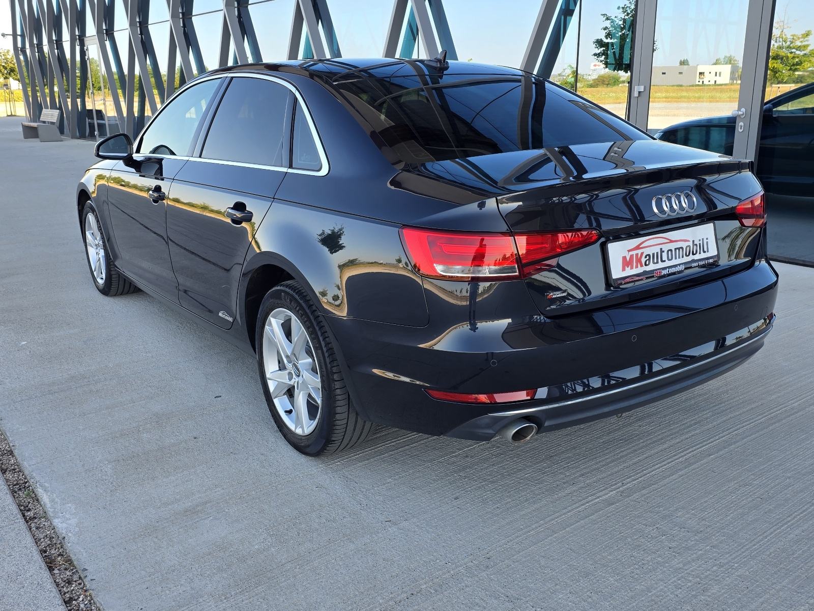 Audi A4 2,0 TDI,VIRTUAL, ALU,NAVI,XENON,172 T.K.M, fotografija 4