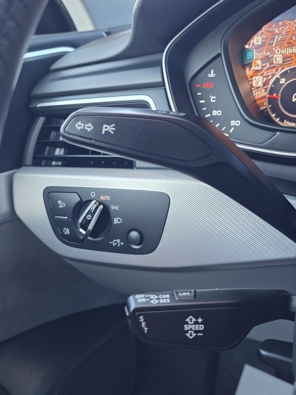 Audi A4 2,0 TDI,VIRTUAL, ALU,NAVI,XENON,172 T.K.M, fotografija 14