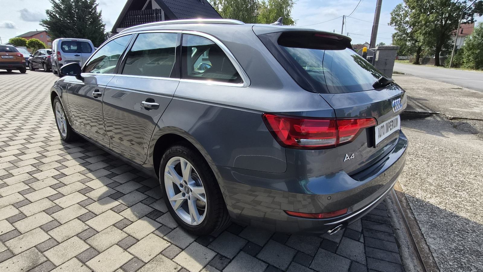 Audi A4 2,0 TDI - VRHUNSKO STANJE - VIRTUAL - NAVIGACIJA -, fotografija 10