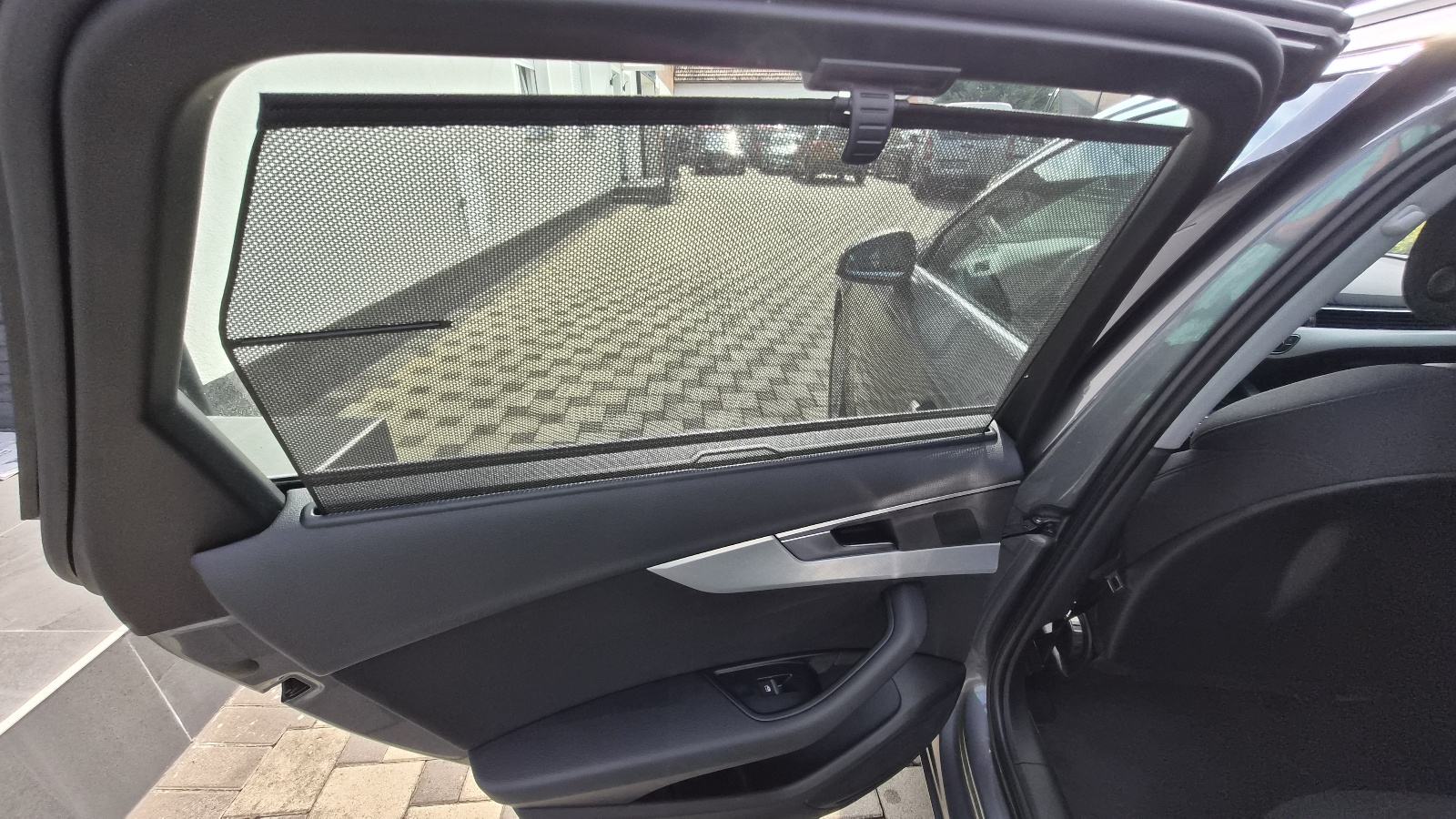 Audi A4 2,0 TDI - VRHUNSKO STANJE - VIRTUAL - NAVIGACIJA -, fotografija 17
