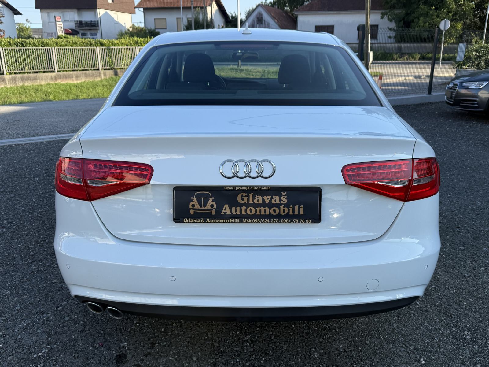Audi A4 2,0 TDI XENON,NAVI,LED,NOVE GUME,SERVISNA,TOP STANJE!!!, fotografija 6
