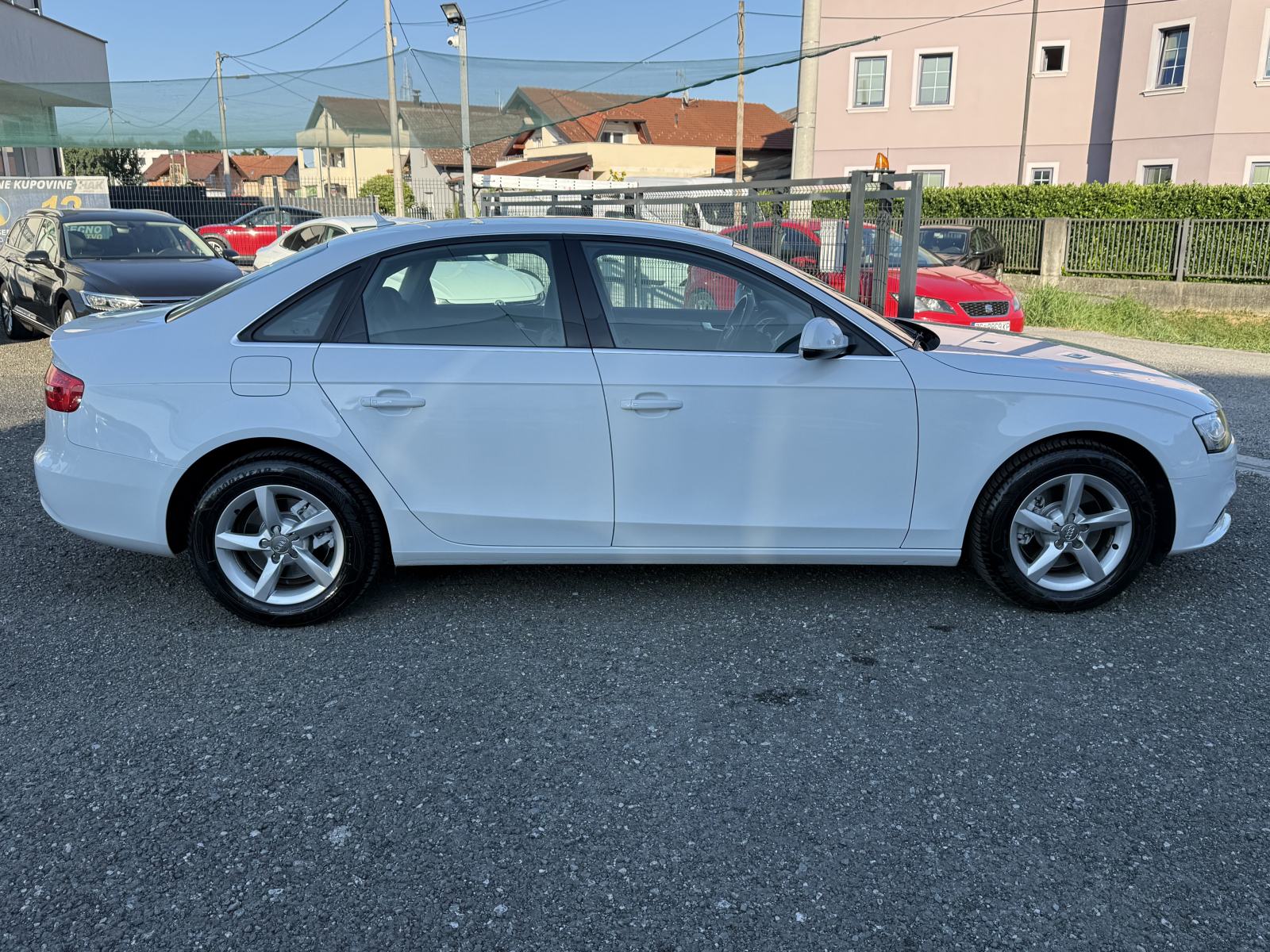 Audi A4 2,0 TDI XENON,NAVI,LED,NOVE GUME,SERVISNA,TOP STANJE!!!, fotografija 8