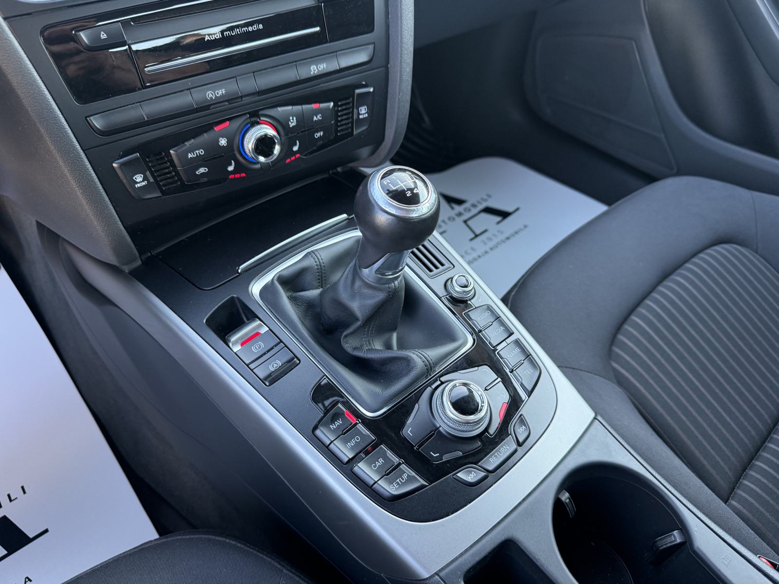 Audi A4 2,0 TDI XENON,NAVI,LED,NOVE GUME,SERVISNA,TOP STANJE!!!, fotografija 13