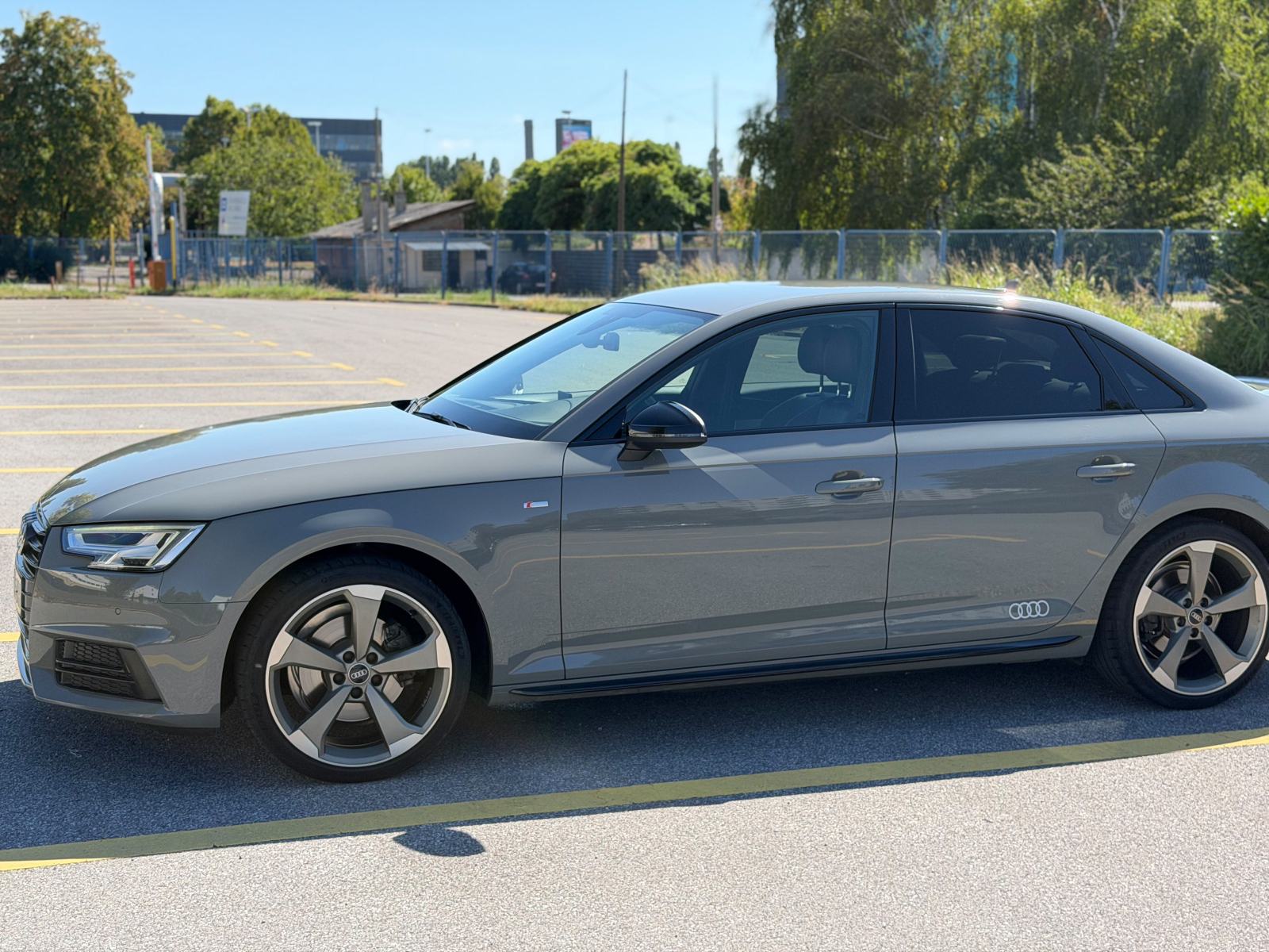 Audi A4 2,0 TDI3x S-Line Black Edition / Kupljen nov u RH / 1. vlasnik, fotografija 7