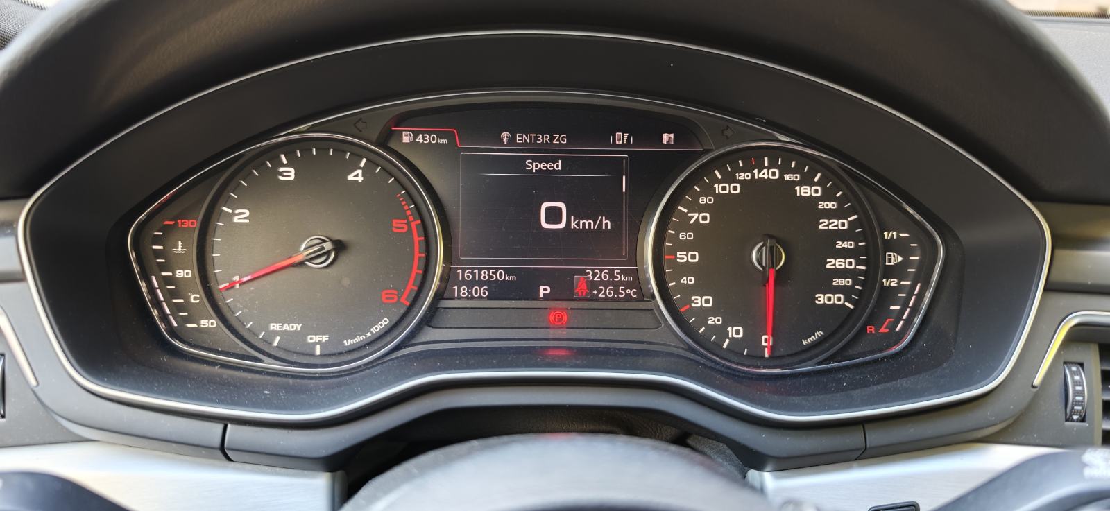 Audi A4 2,0 TDI3x S-Line Black Edition / Kupljen nov u RH / 1. vlasnik, fotografija 17