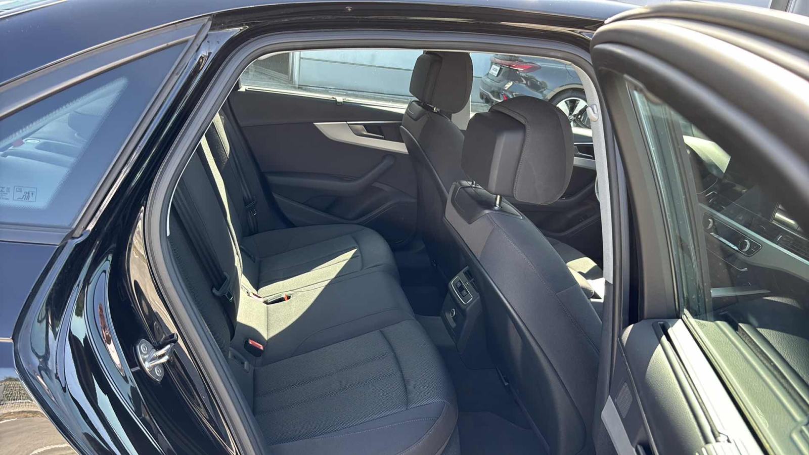 AUDI A4 2021 • PREMIUM jamstvo • AutoZubak Rabljena, fotografija 10
