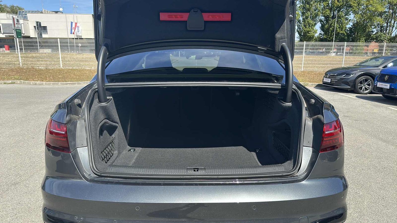 AUDI A4 2023 • PREMIUM jamstvo • AutoZubak Rabljena, fotografija 12