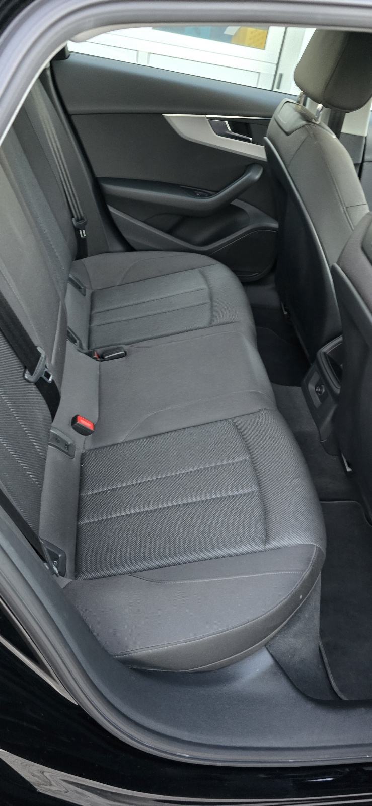 Audi A4 30 TDI - 2022 - REDIZAJN - NAVI - LED - REG 1 GOD !!!, fotografija 11