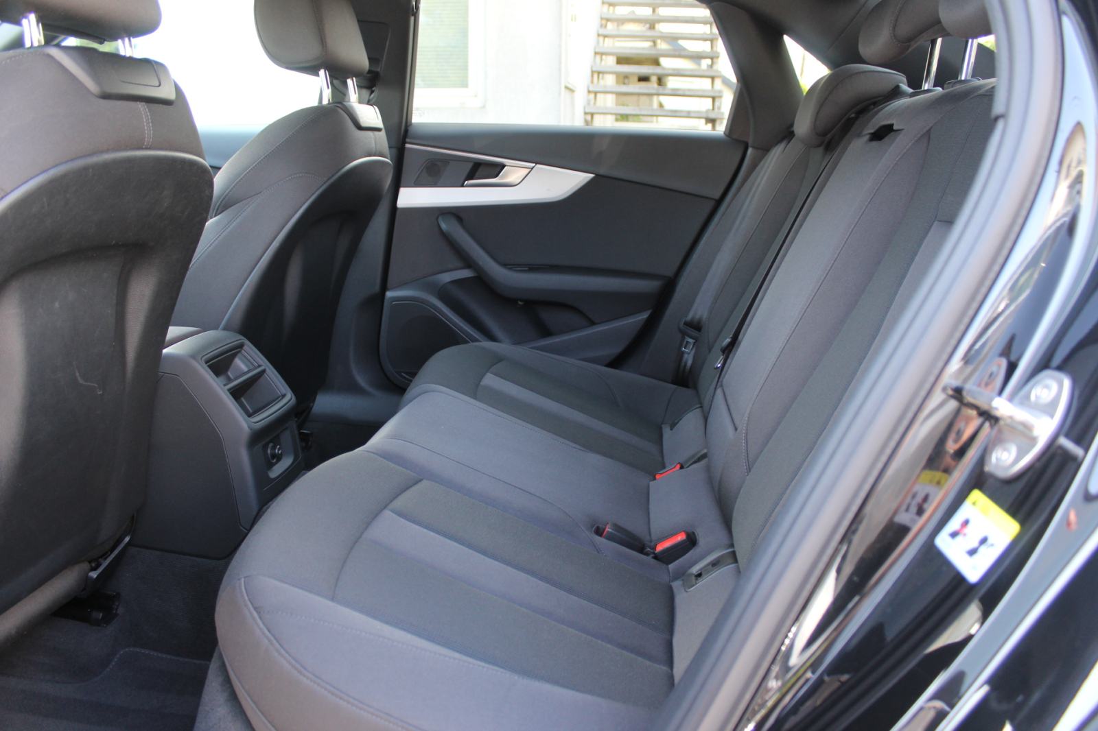 Audi A4 30 TDI AUTOMATIK, LED, NAVIGACIJA, ALU, KAMERA, GARANCIJA., fotografija 9