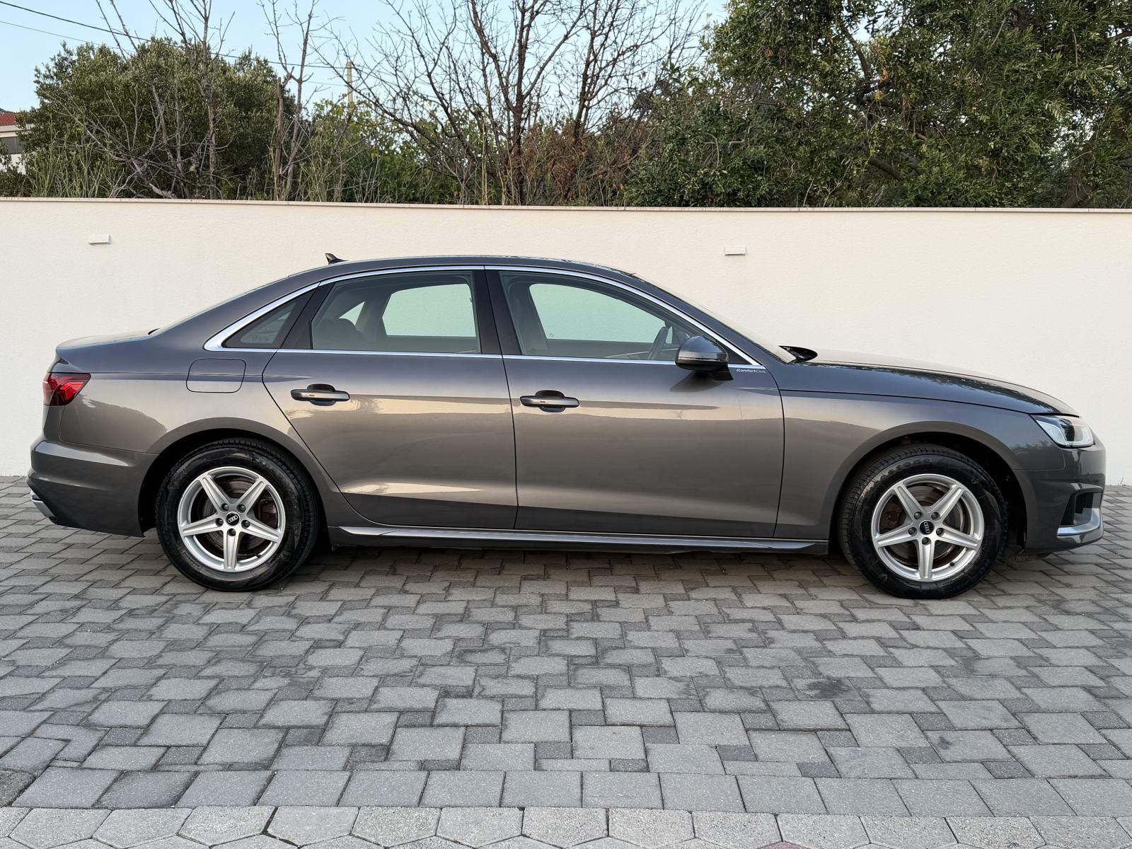 Audi A4 30TDI~S-Tronic~Kamera~Full Led~Navi~Servisna~Jamstvo, fotografija 8