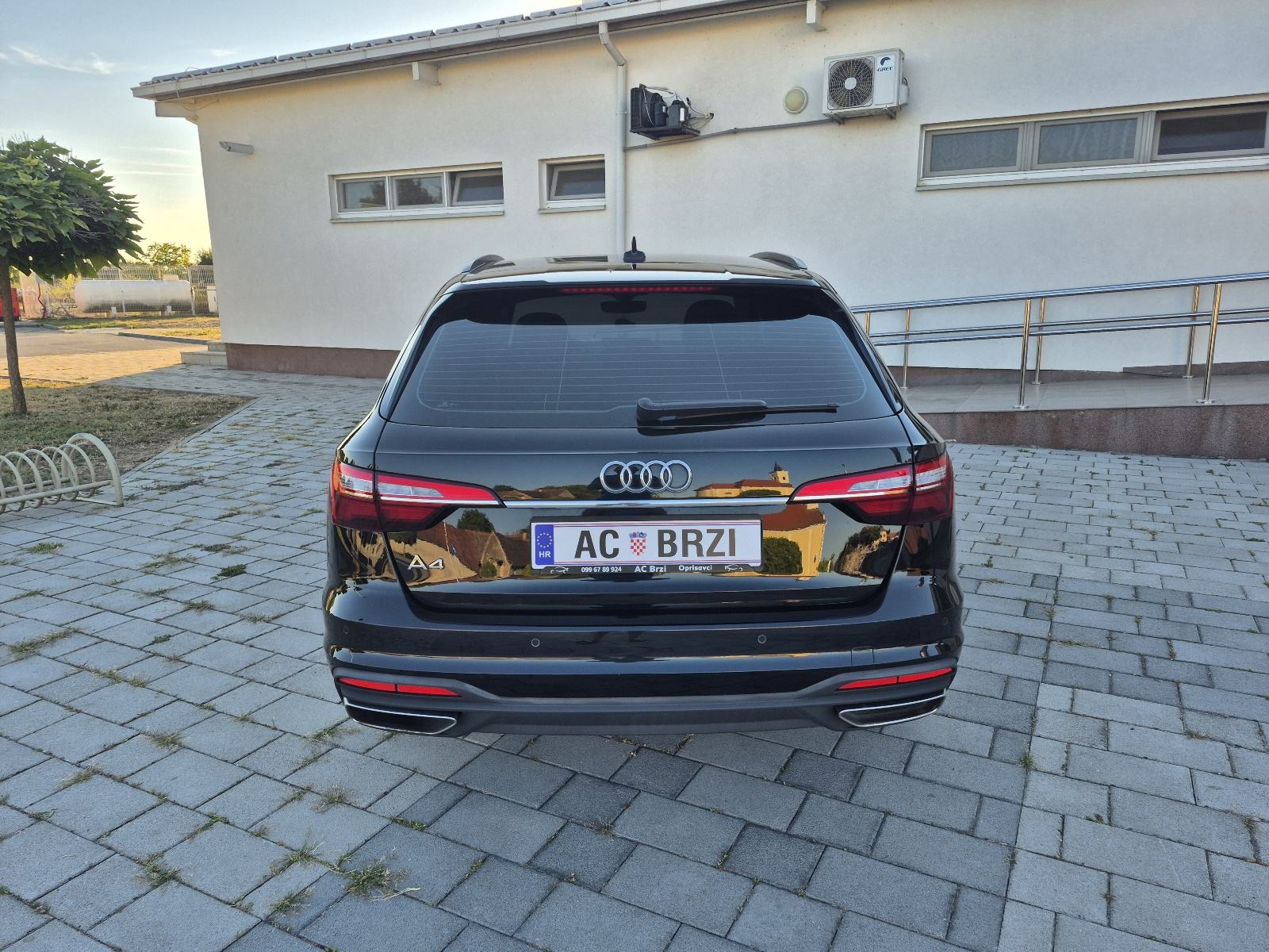Audi A4 30 TDI automatik,Virtual, navigacija,F1,Servisna,Bi-xenon,LED, fotografija 12