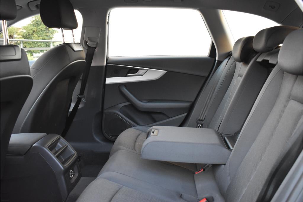 Audi A4 30 TDI Avant Automatik S-Tronic,Facelift ***VELIKI SERVIS***, fotografija 14