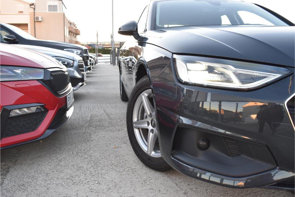 Audi A4 30 TDI Avant Automatik S-Tronic,Facelift ***VELIKI SERVIS***, fotografija 20