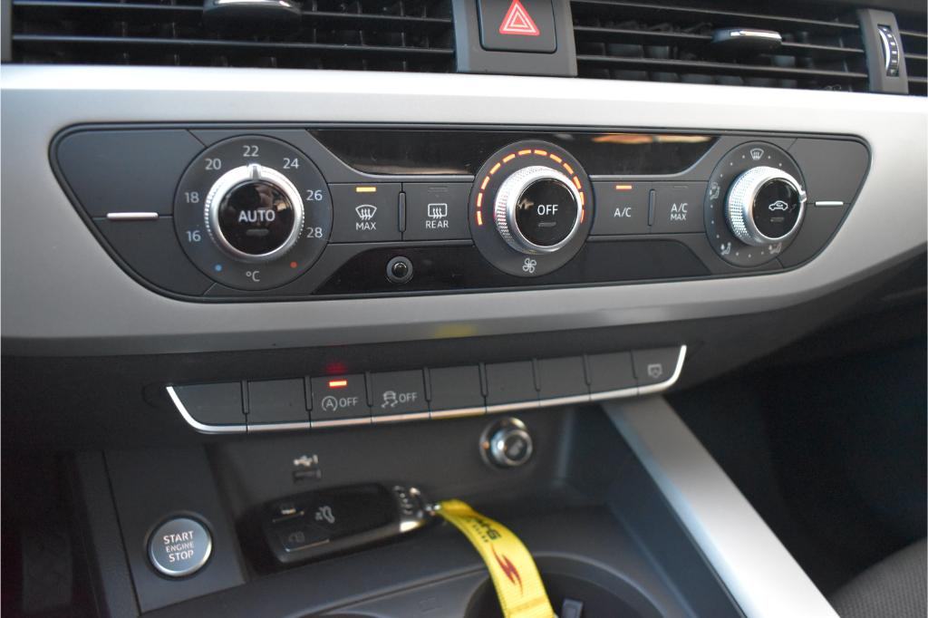 Audi A4 30 TDI Avant Automatik S-Tronic,Facelift ***VELIKI SERVIS***, fotografija 19