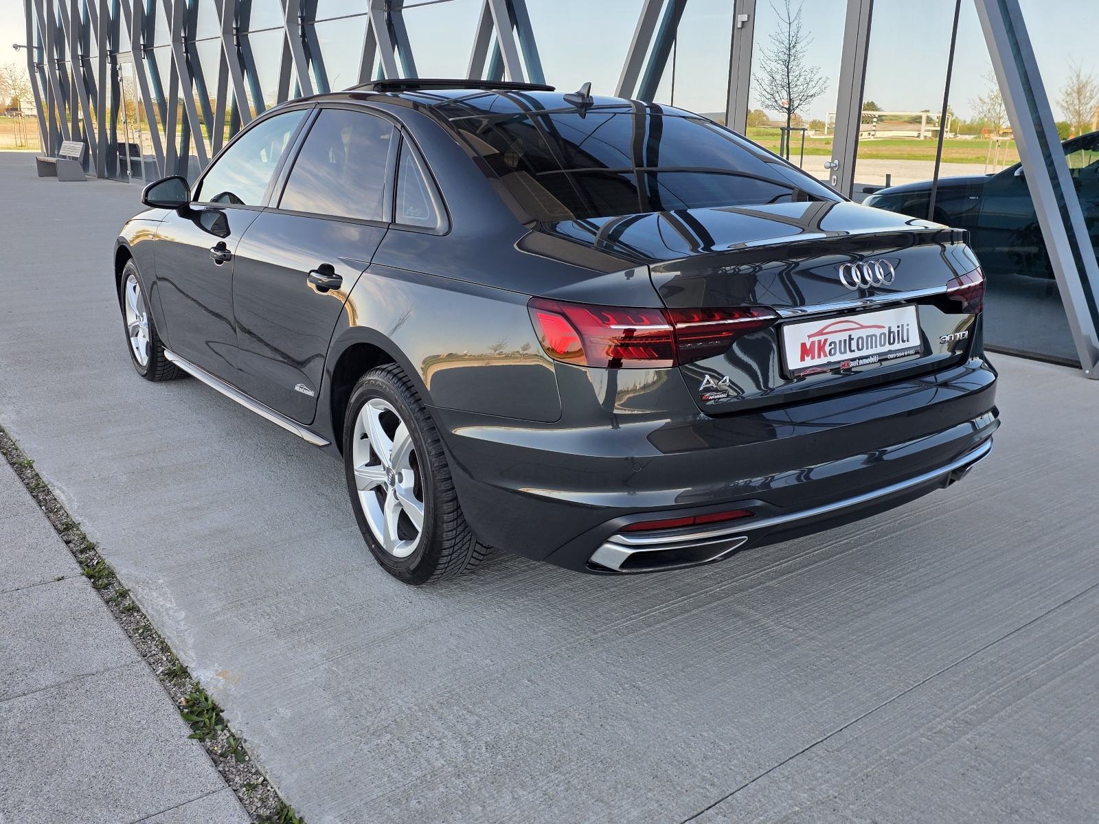 Audi A4 30 TDI S LINE,S TRONIK,FUL LED,VIRTUAL,ŠIBER, fotografija 4